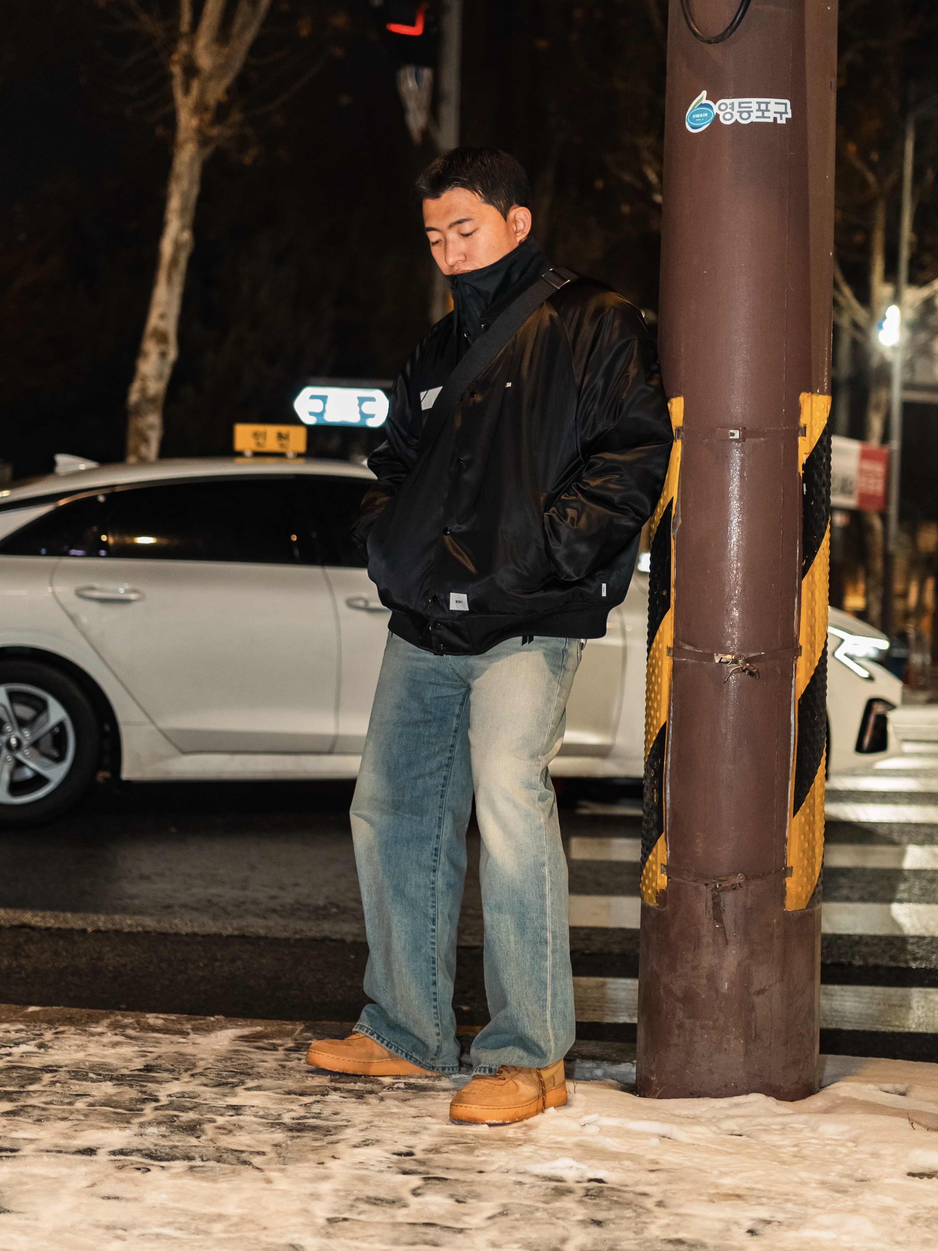 Nike Air Force 1 '07 WB Flax 착용 스타일 - 2