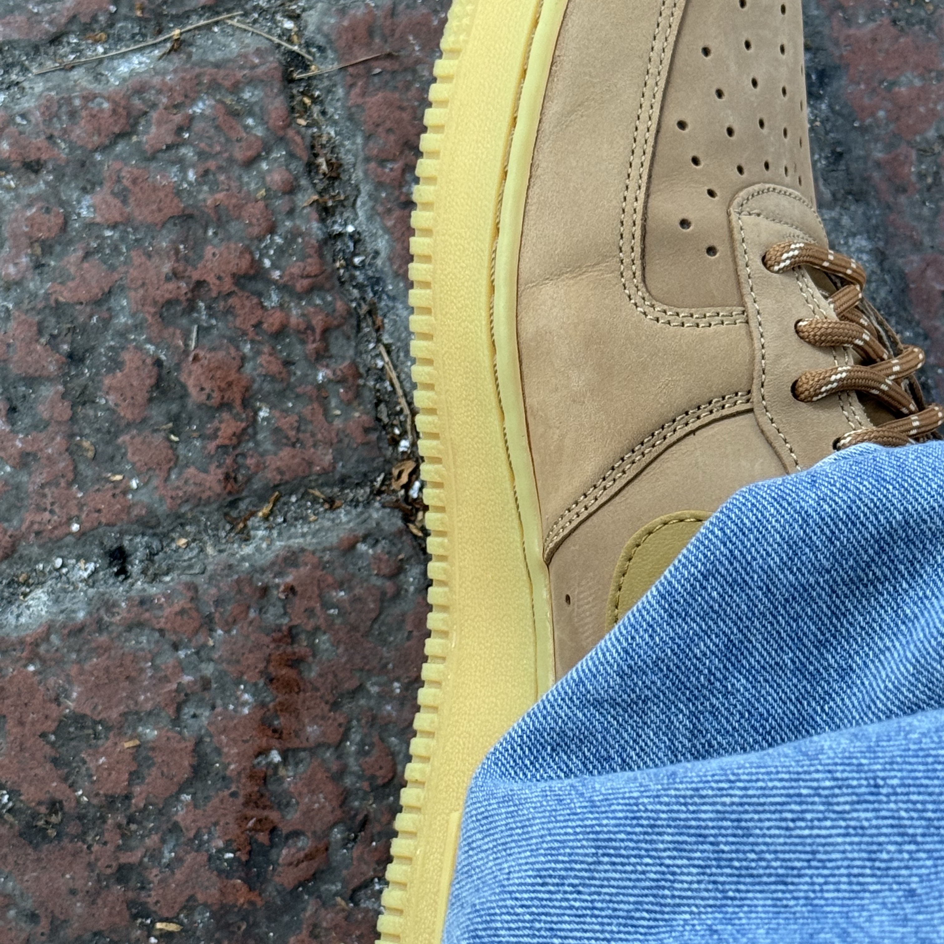 Nike Air Force 1 '07 WB Flax 착용 스타일