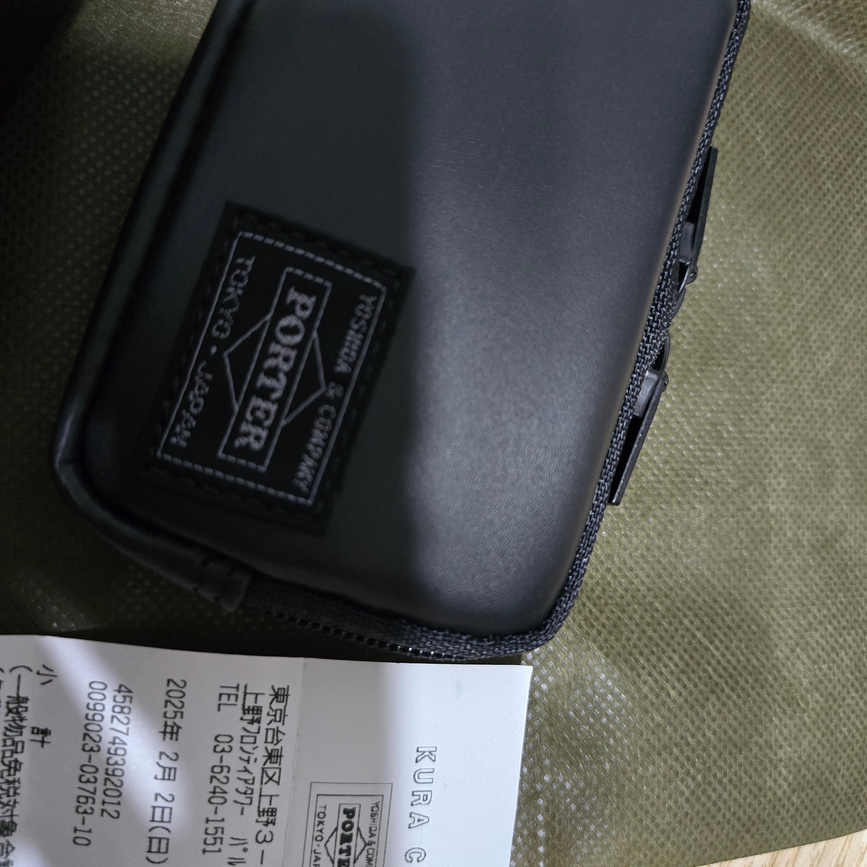 Porter Freestyle Multi Coin Case Black 착용 스타일 - 2