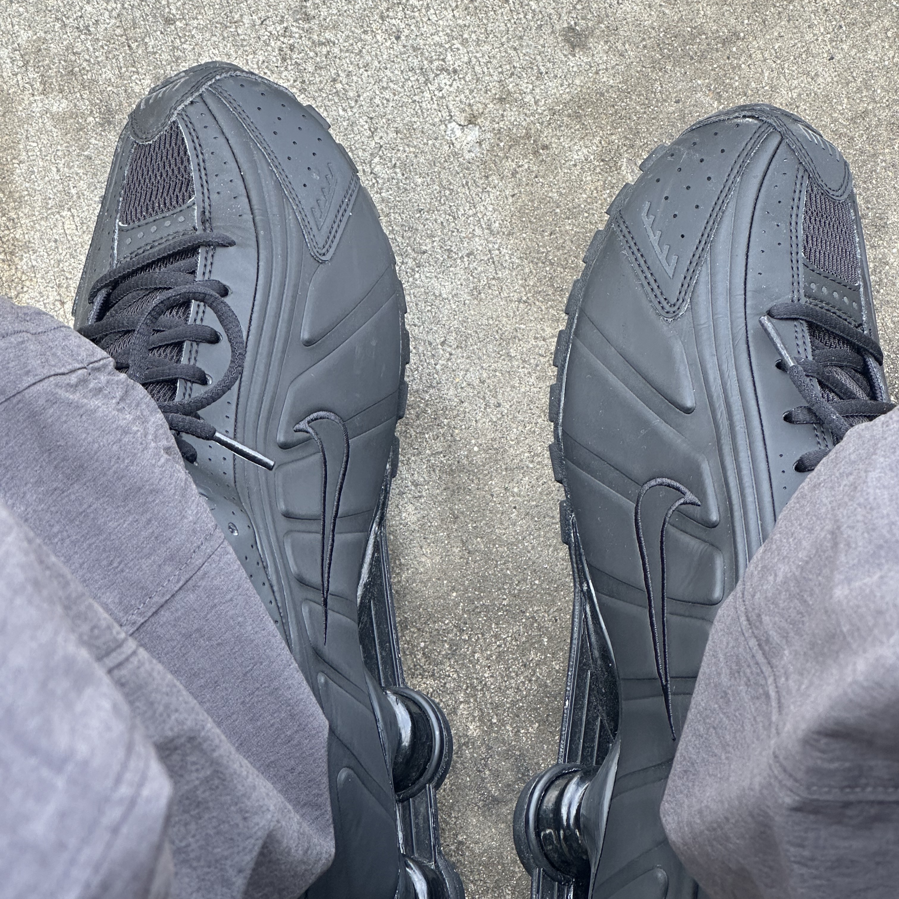 (W) Nike Shox R4 Black 착용 스타일