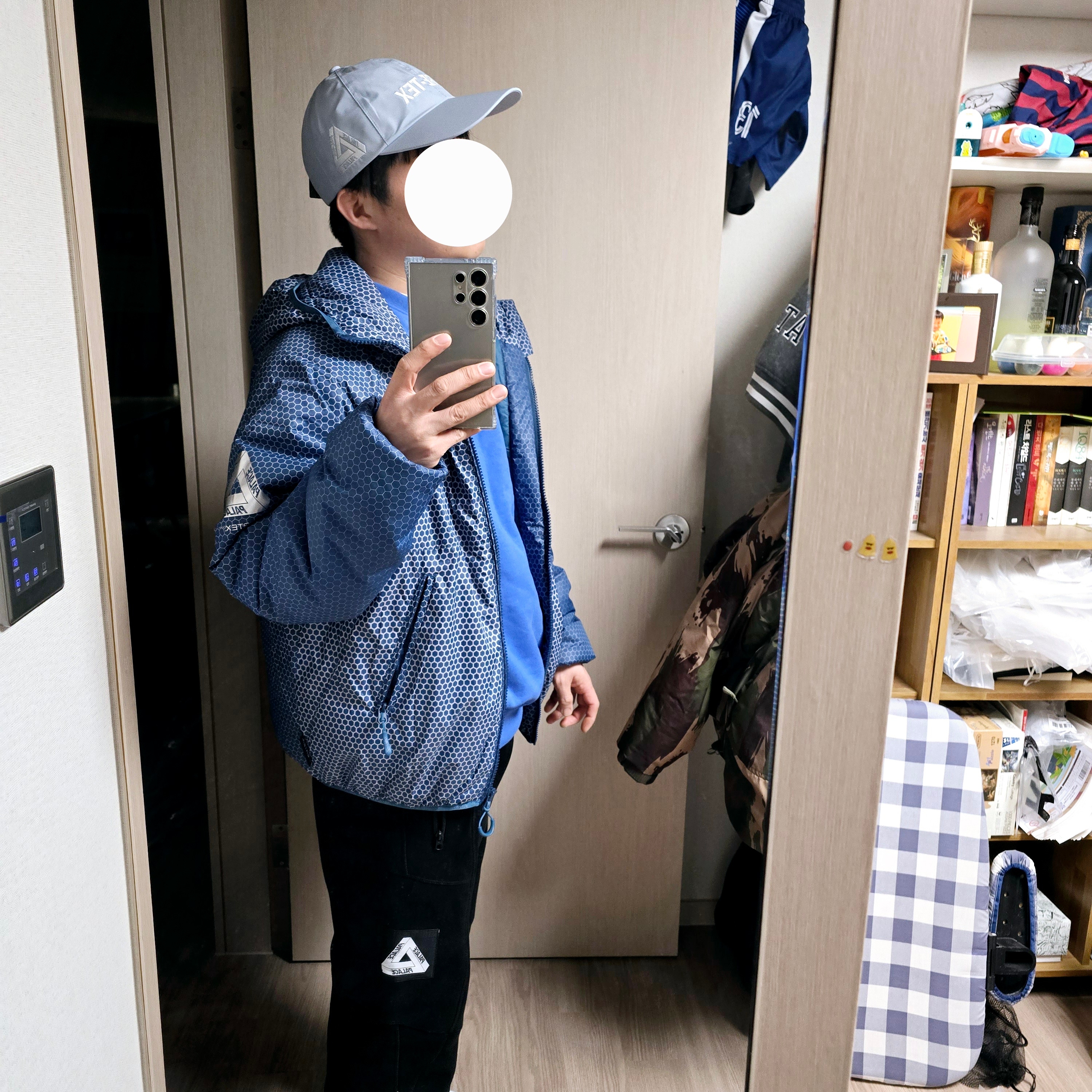 Palace Hexagon Pertex Quilted Jacket Blue - 24SS, Palace Outline P-3 Crew Palatial Blue - 24SS 착용 스타일 - 2