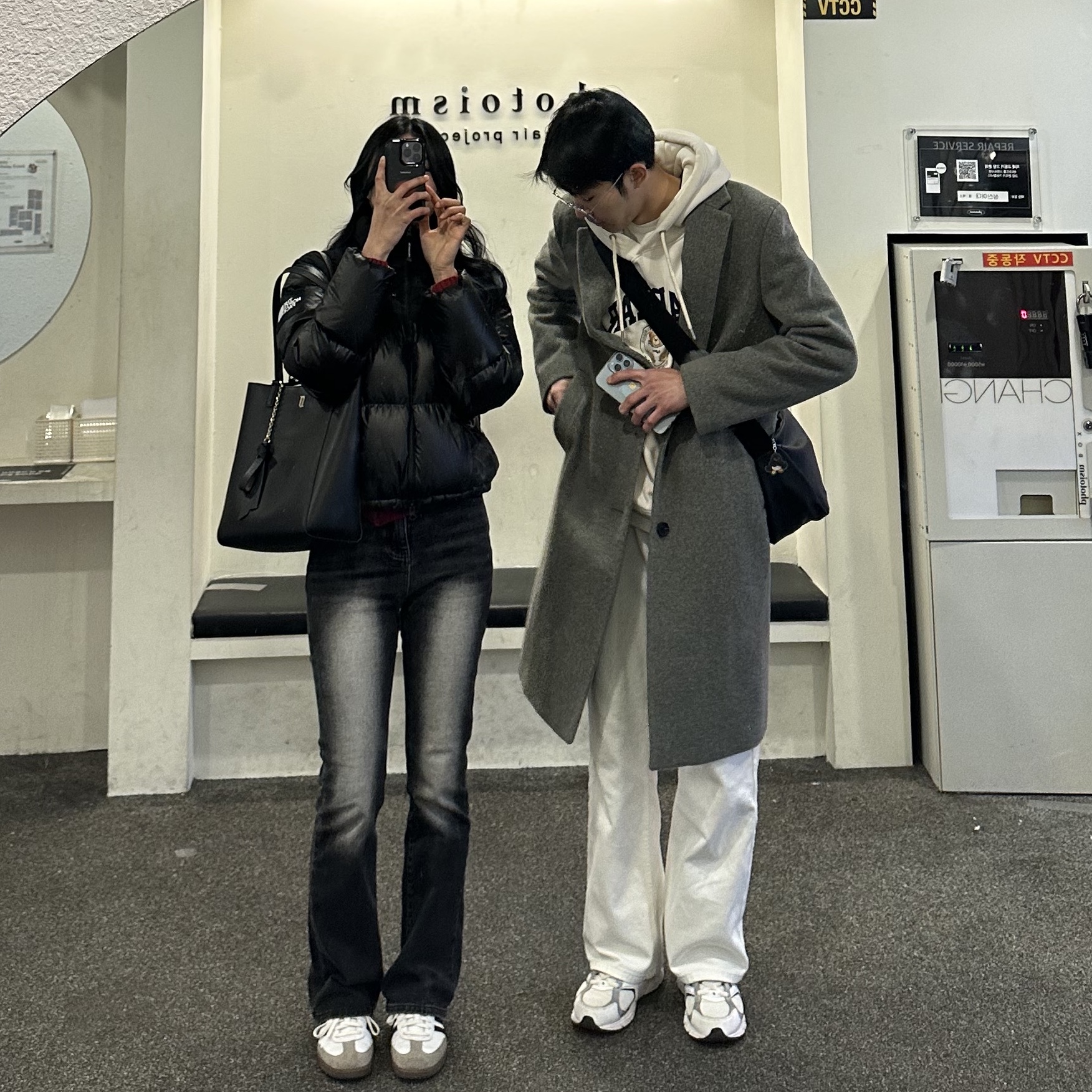 (W) The North Face White Label Novelty Nuptse Down Jacket Black 착용 스타일 - 2