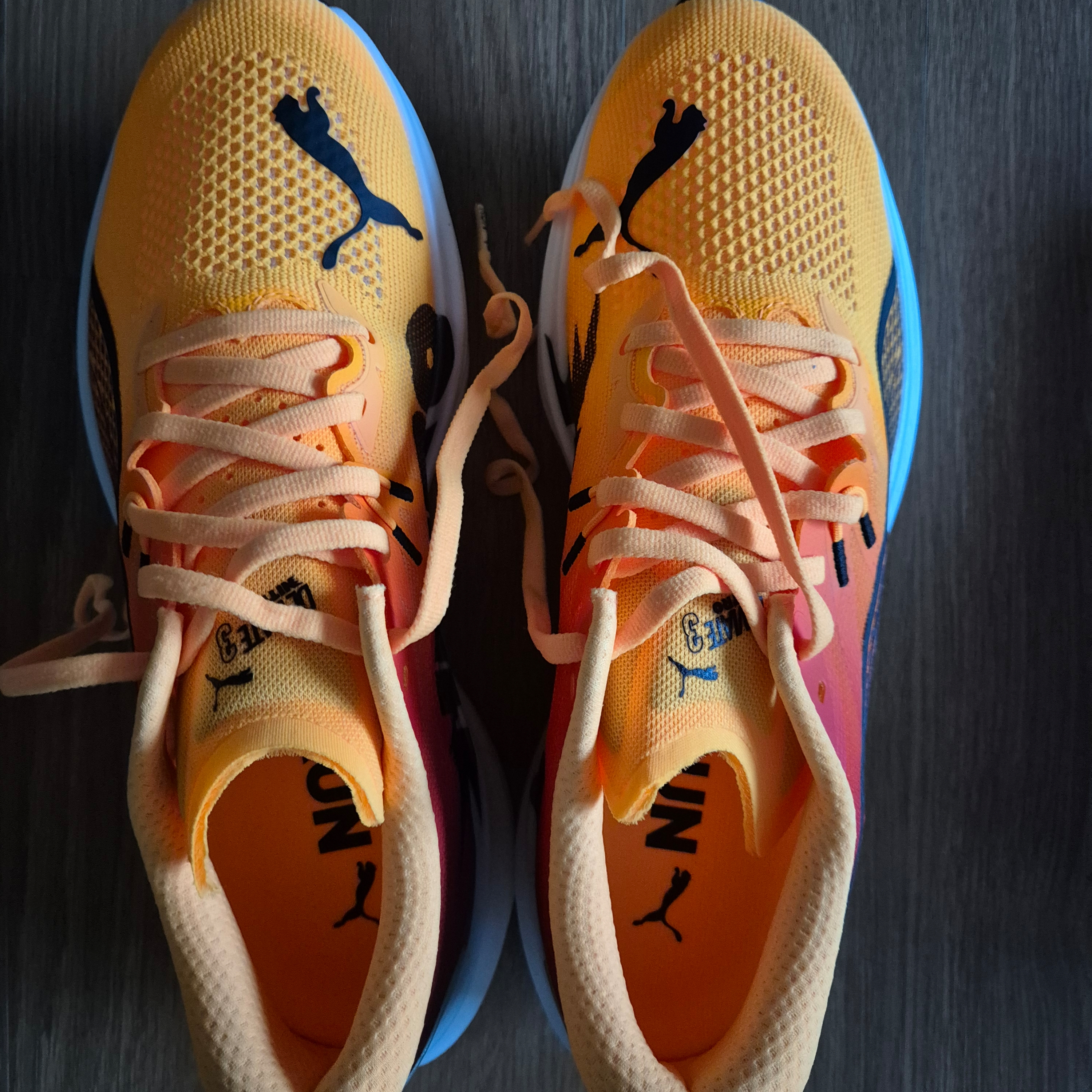 Puma Deviate Nitro 3 Fade Sun Stream Sunset Glow 착용 스타일