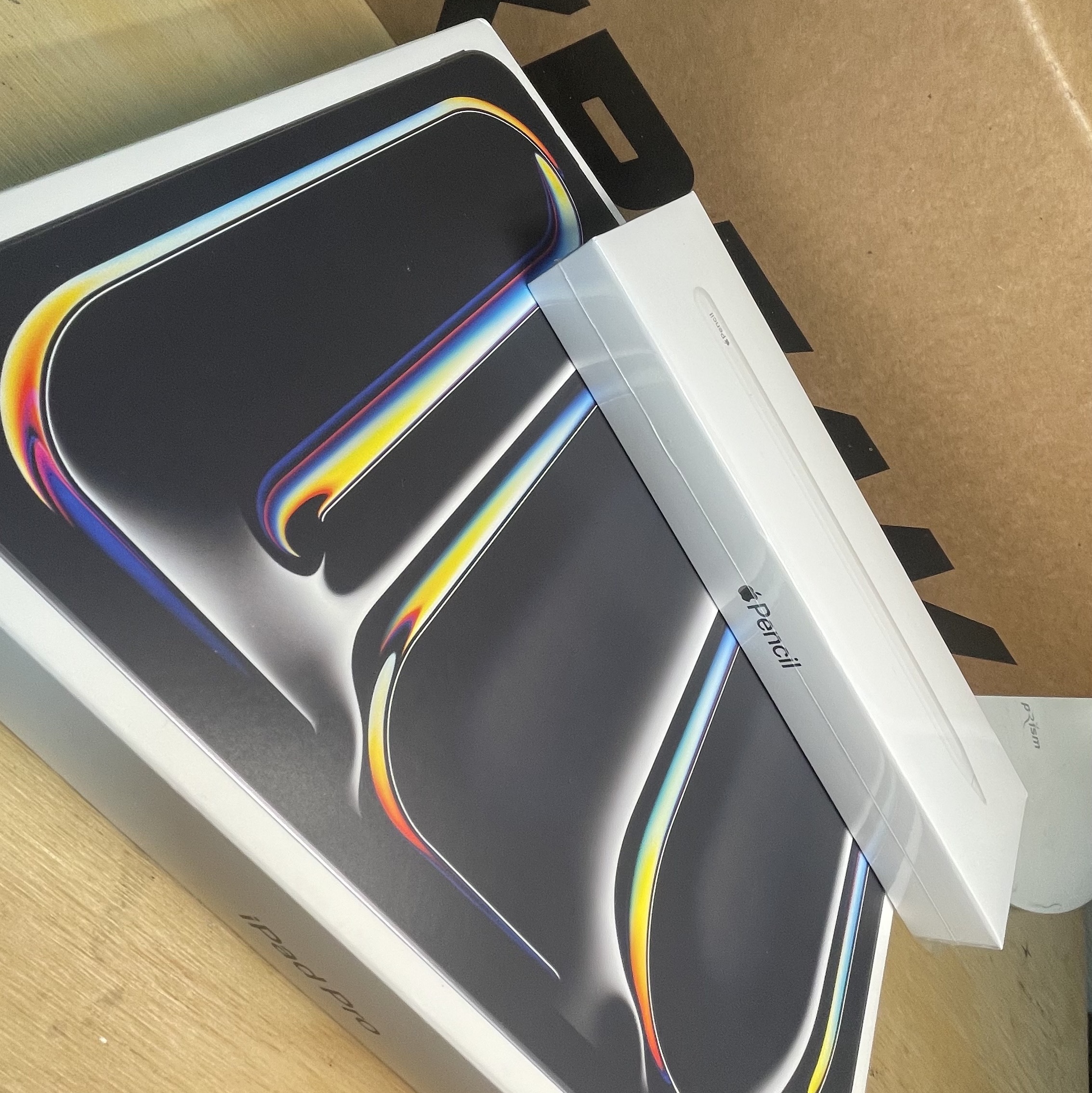 Apple Apple Pencil USB-C (Korean Ver.), Apple iPad Pro 5th Gen 11-inch Wifi 256GB Standard Glass Space Black (Korean Ver.) 착용 스타일