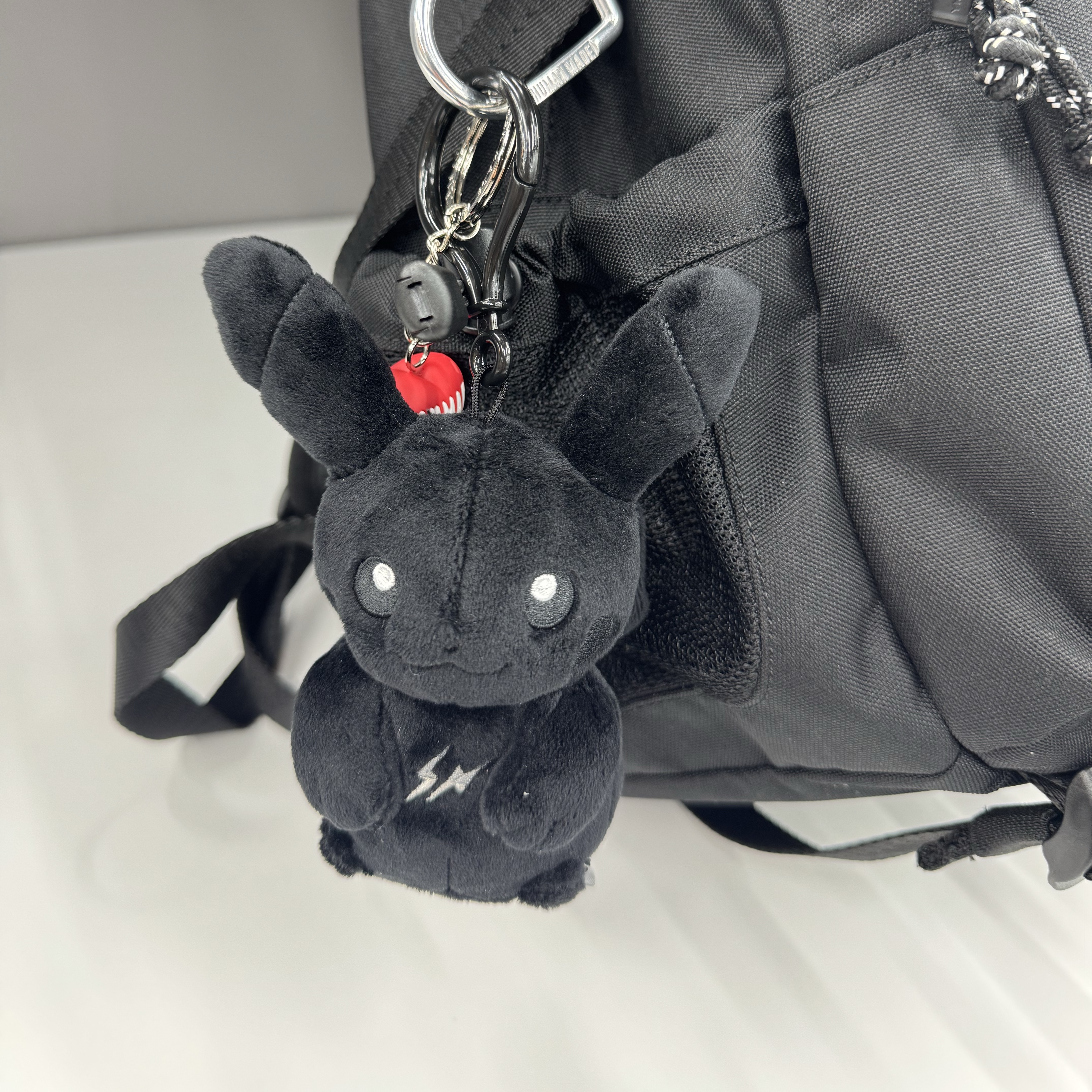 Fragment x Pokemon INN Thunderbolt Project TBP Mascot Key Ring Pikachu Black, Human Made Heart Rubber Key Chain Red 착용 스타일