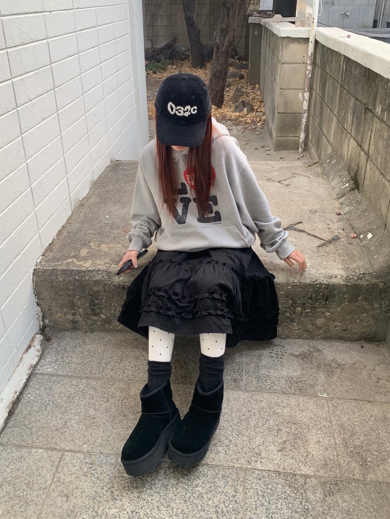 (W) UGG Classic Mini Platform Boots Black 착용 스타일