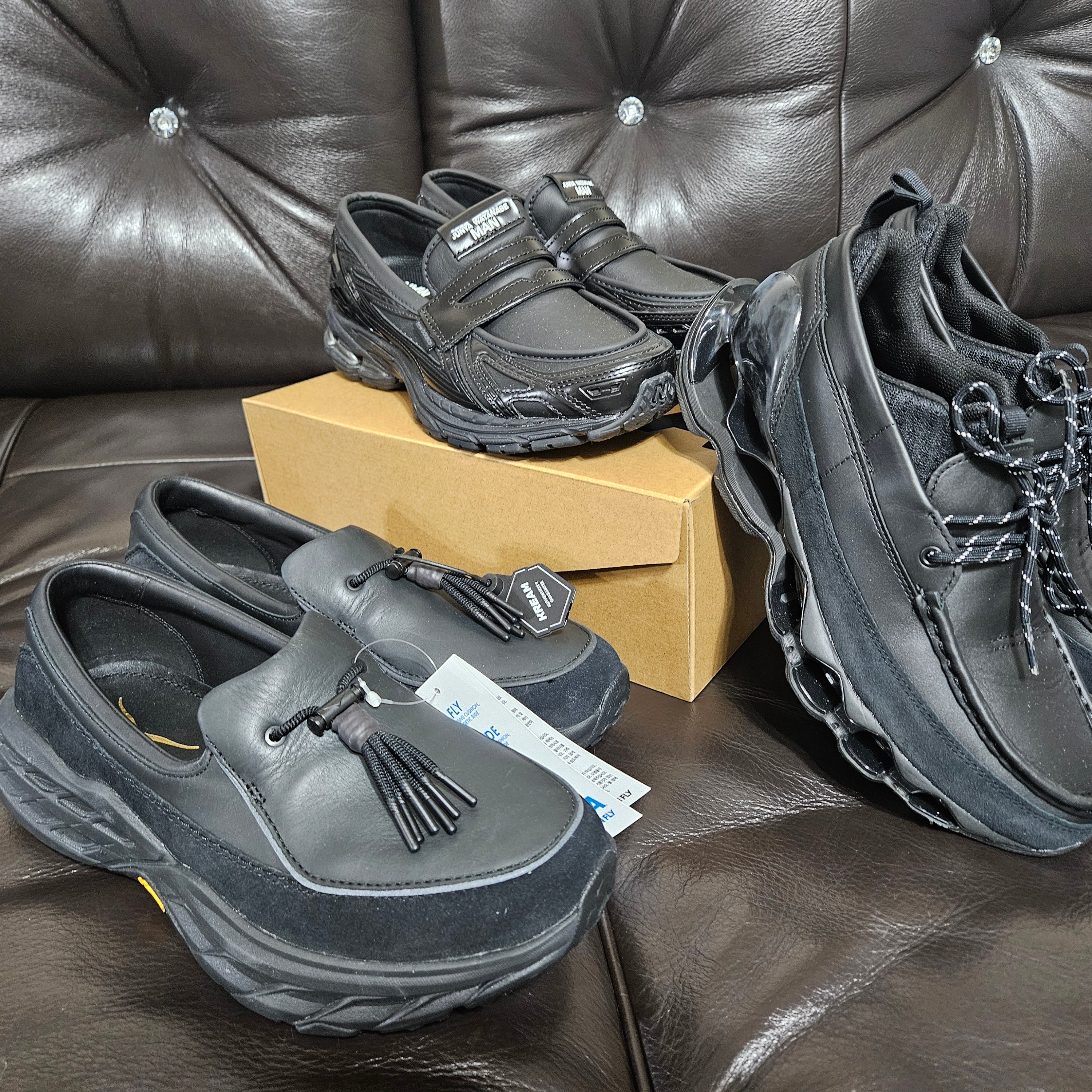 Hoka Speed Loafer Black, New Balance x Junya Watanabe Man 1906L Black 착용 스타일 - 1
