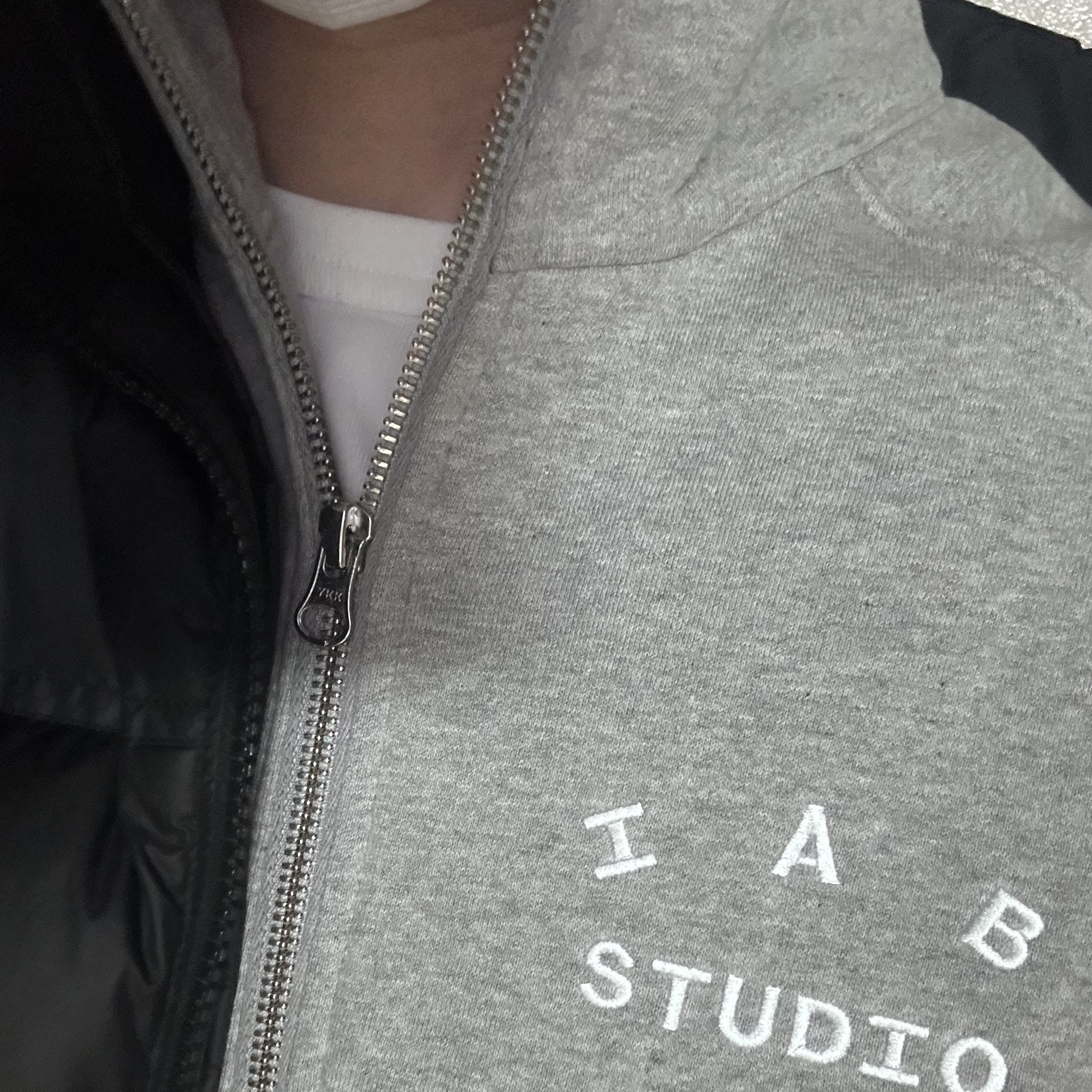 IAB Studio 2Way Full Zip-Up Gray White, The North Face 1996 Eco Nuptse Jacket Black 착용 스타일