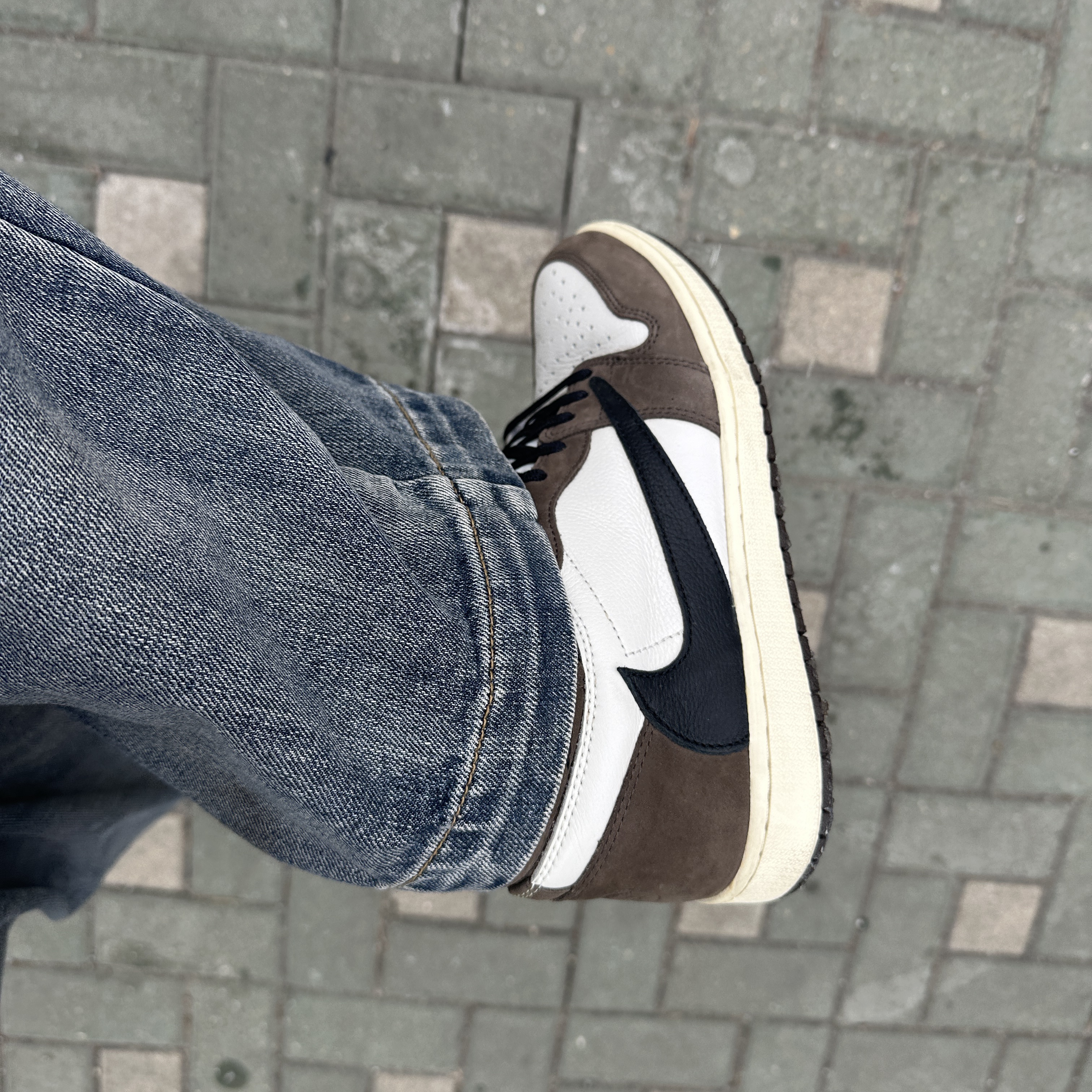Jordan 1 x Travis Scott Retro High OG SP Mocha 착용 스타일