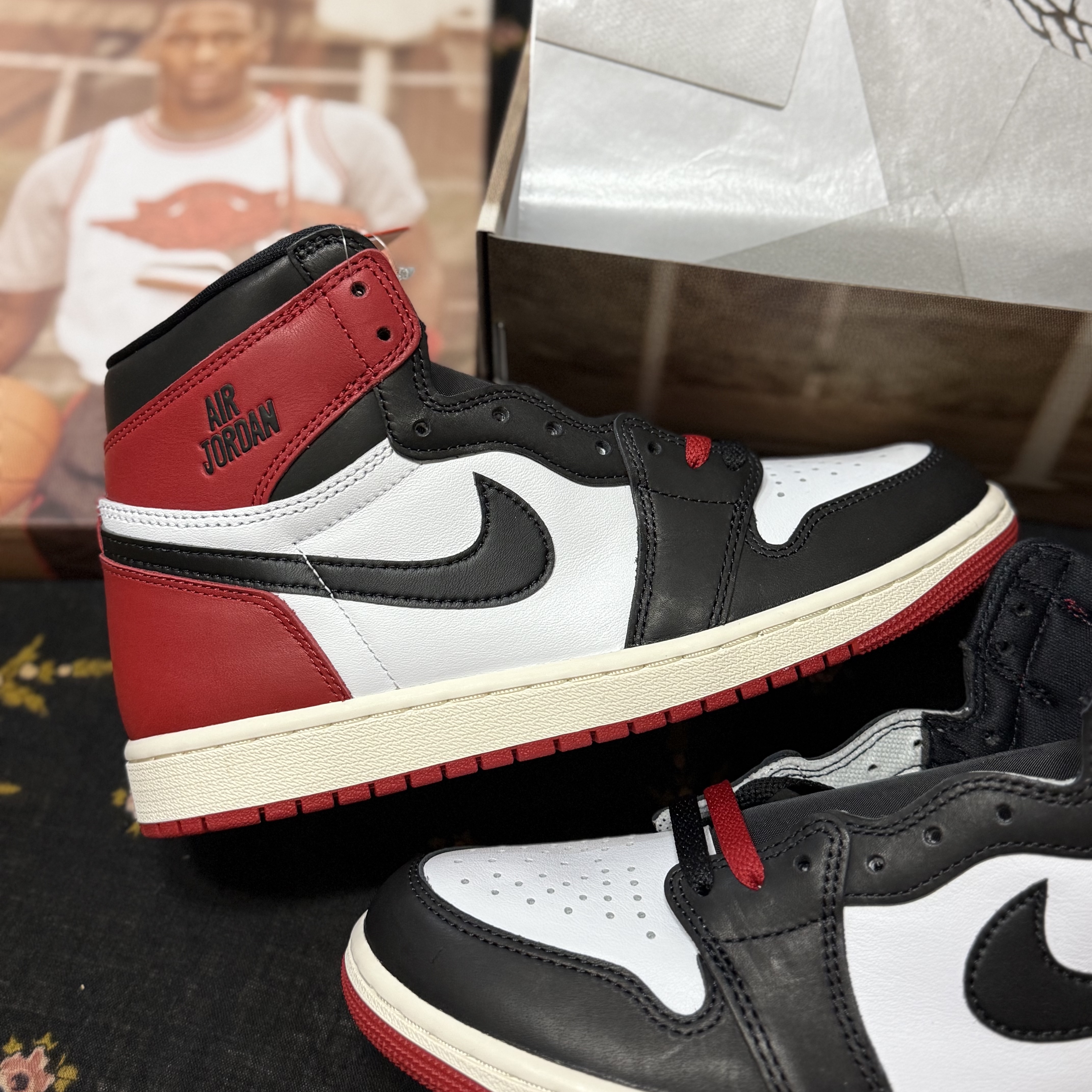 Jordan 1 Retro High OG Black Toe 착용 스타일 - 1