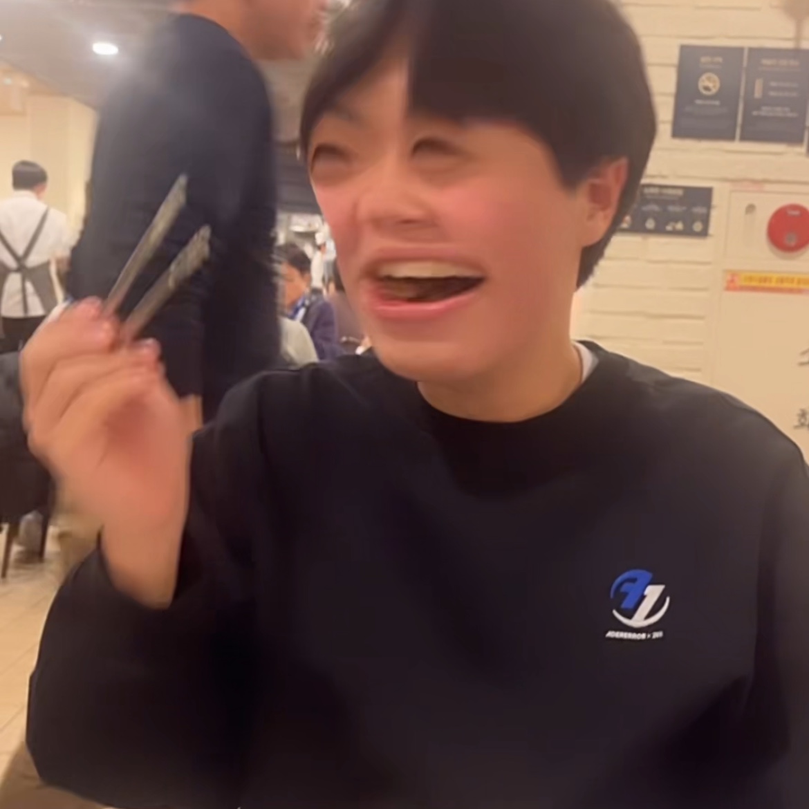 Nike Dri-Fit Legend Sleeveless Fitness T-Shirt Black - Asia, The North Face White Label Novelty Nuptse RDS Down Jacket Ivory 착용 스타일 - 7