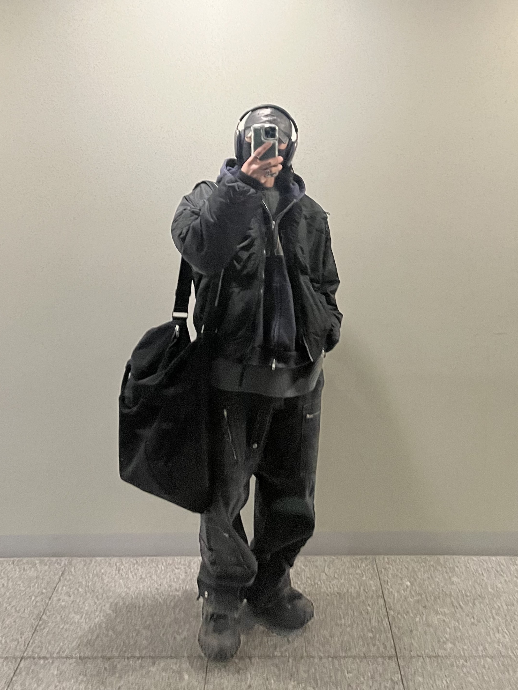 Project G/R Flight Denim Pants Black, Project G/R Reconstructed Folded Zip Hoodie Navy 착용 스타일