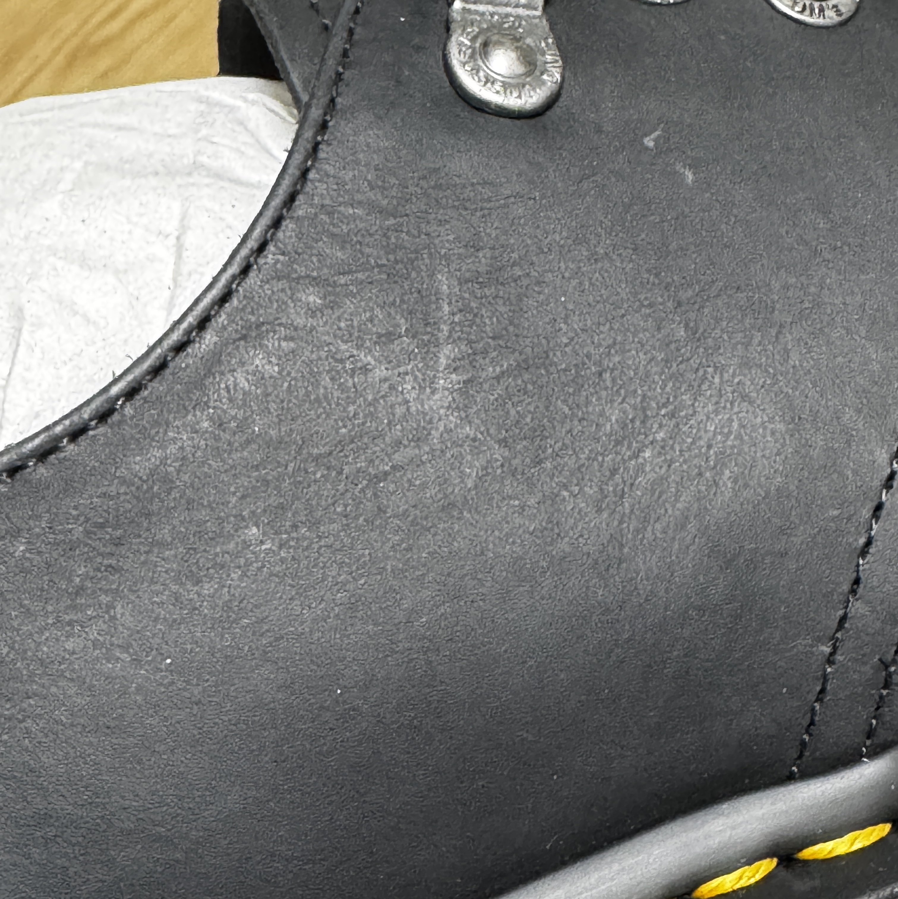 Dr. Martens x Thisisneverthat 1461 Waxed Full Grain Black 착용 스타일 - 1