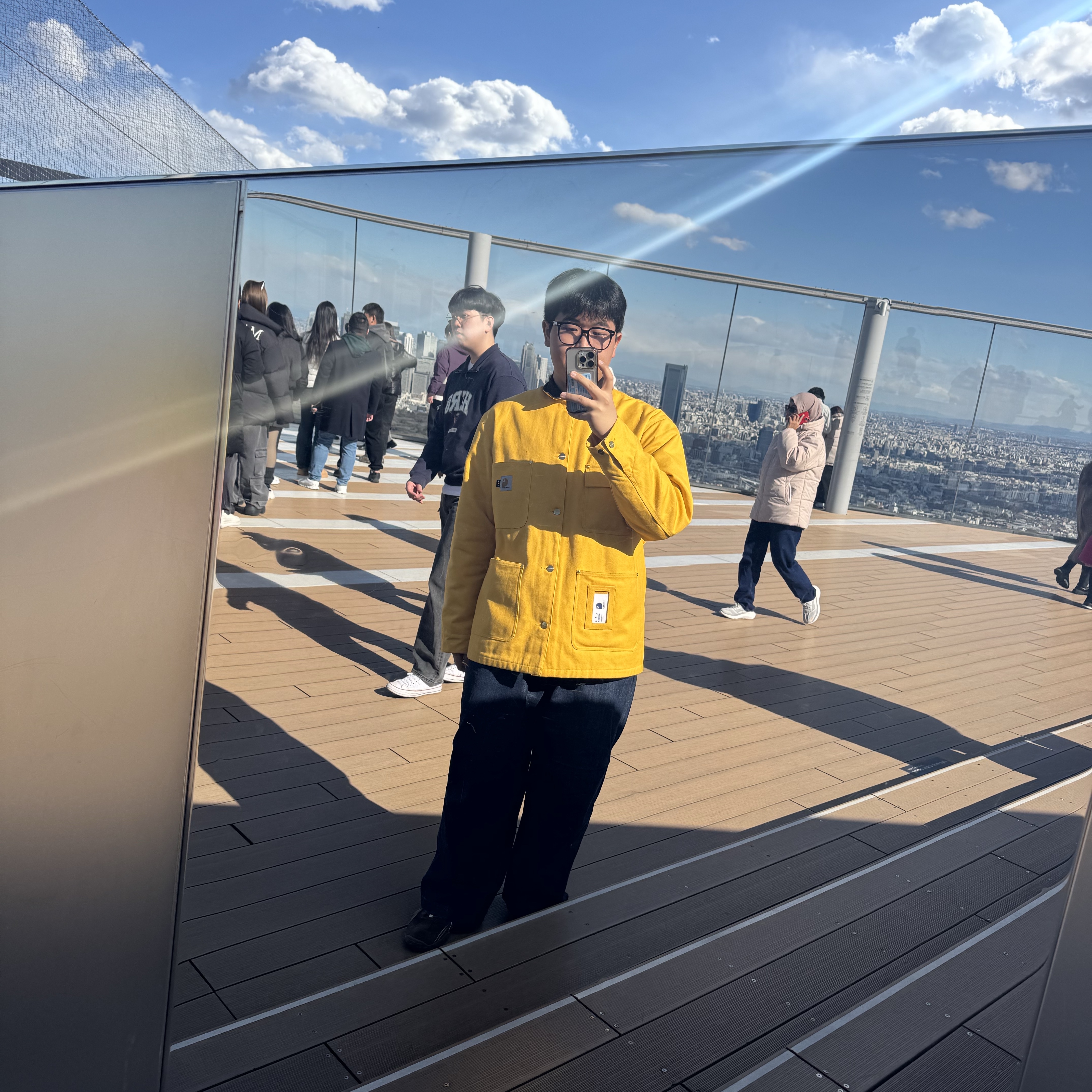 Carhartt WIP x IAB Studio OG Chore Coat Yellow 착용 스타일 - 3