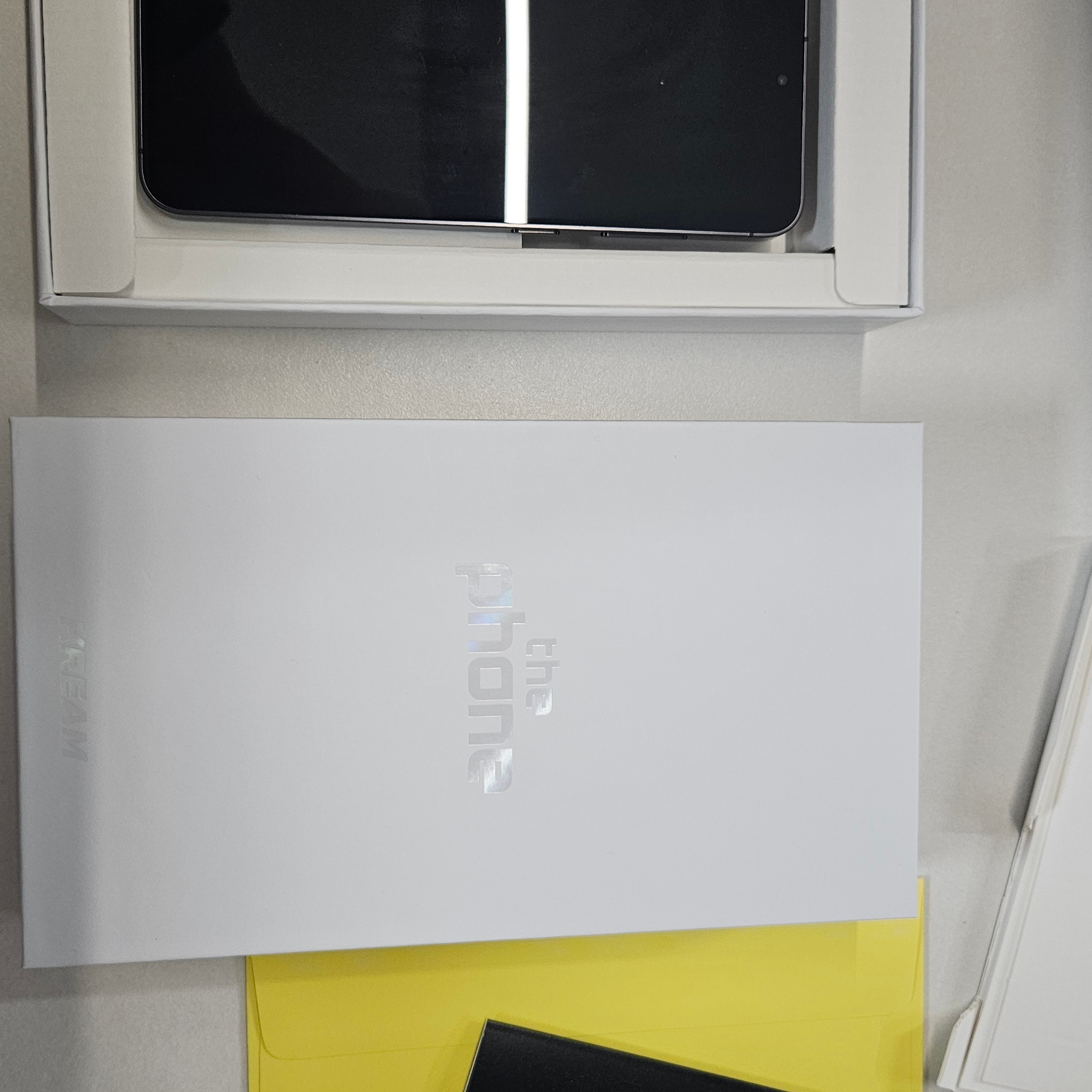 [S등급] Refurbished Galaxy S24 256GB Onyx Black 착용 스타일