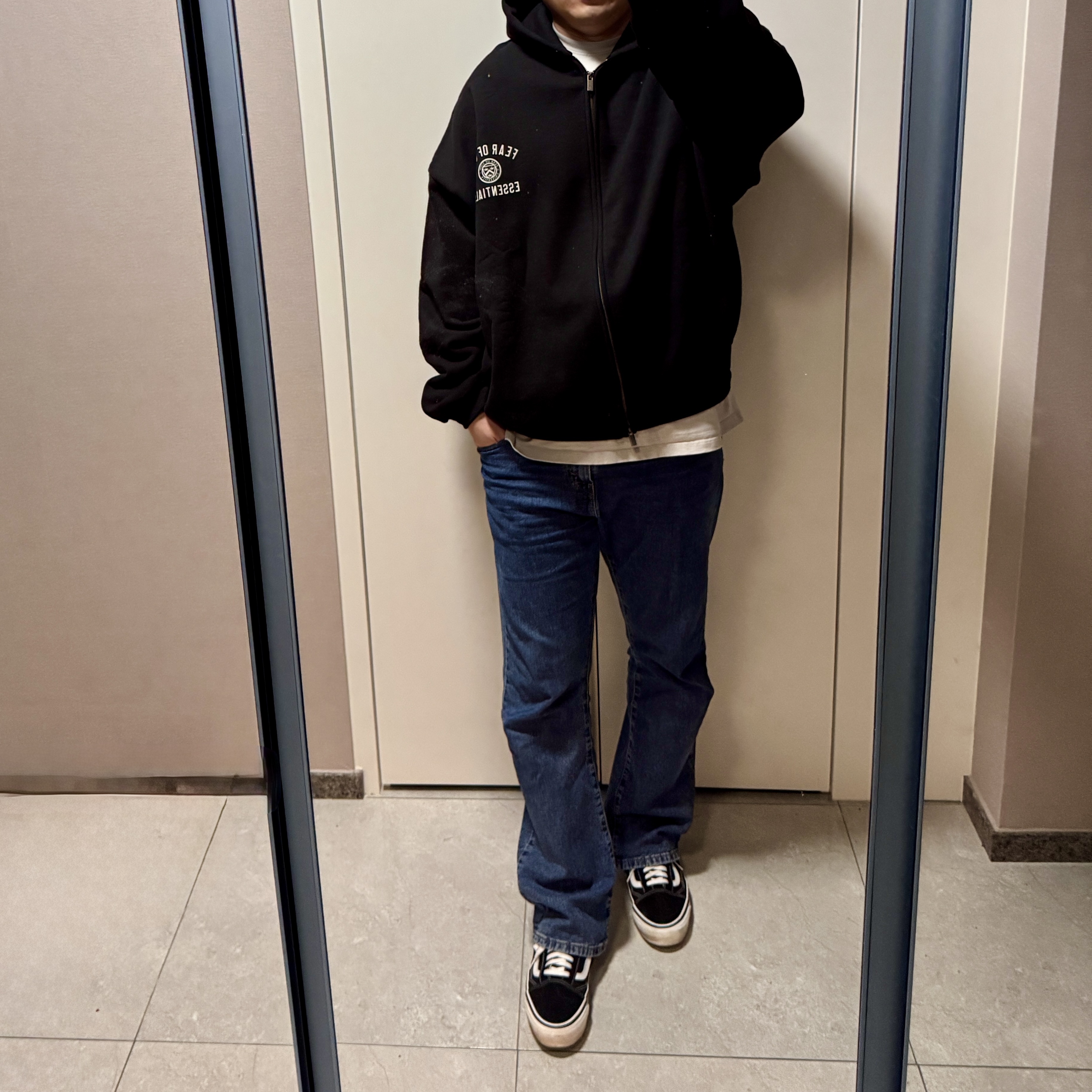 Essentials Heavy Fleece Full Zip Hoodie Black - 24FW, Vans x CDG OTW Old Skool Black 착용 스타일 - 1