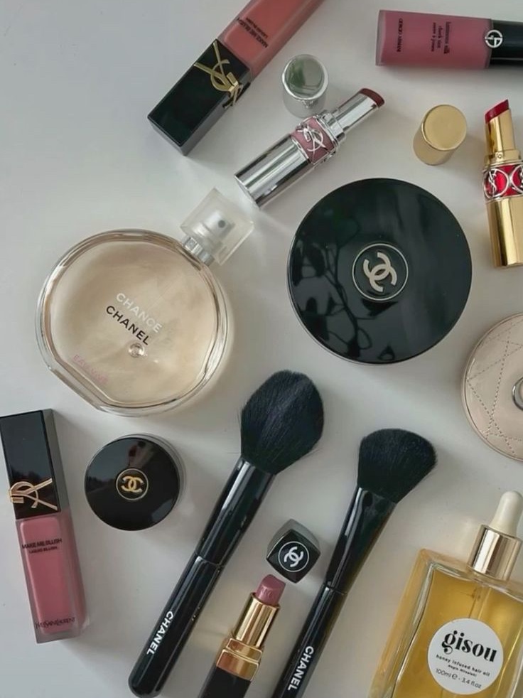 Dior New Dior Le Baume Hand Cream 50ml, Dior Addict Lip Glow 001 Pink 착용 스타일 - 3