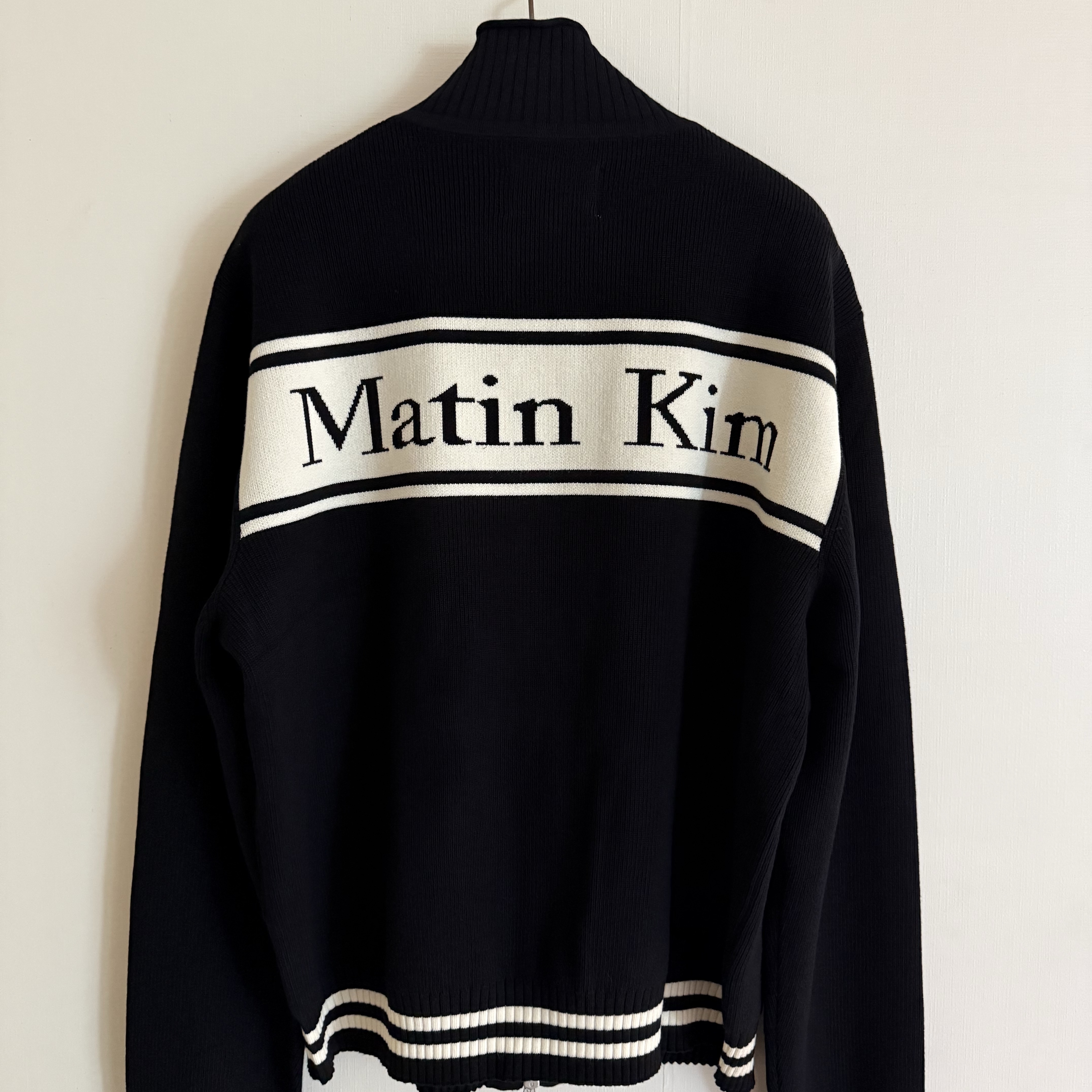 Matin Kim Spell Point Stripe Knit Cardigan Black 착용 스타일