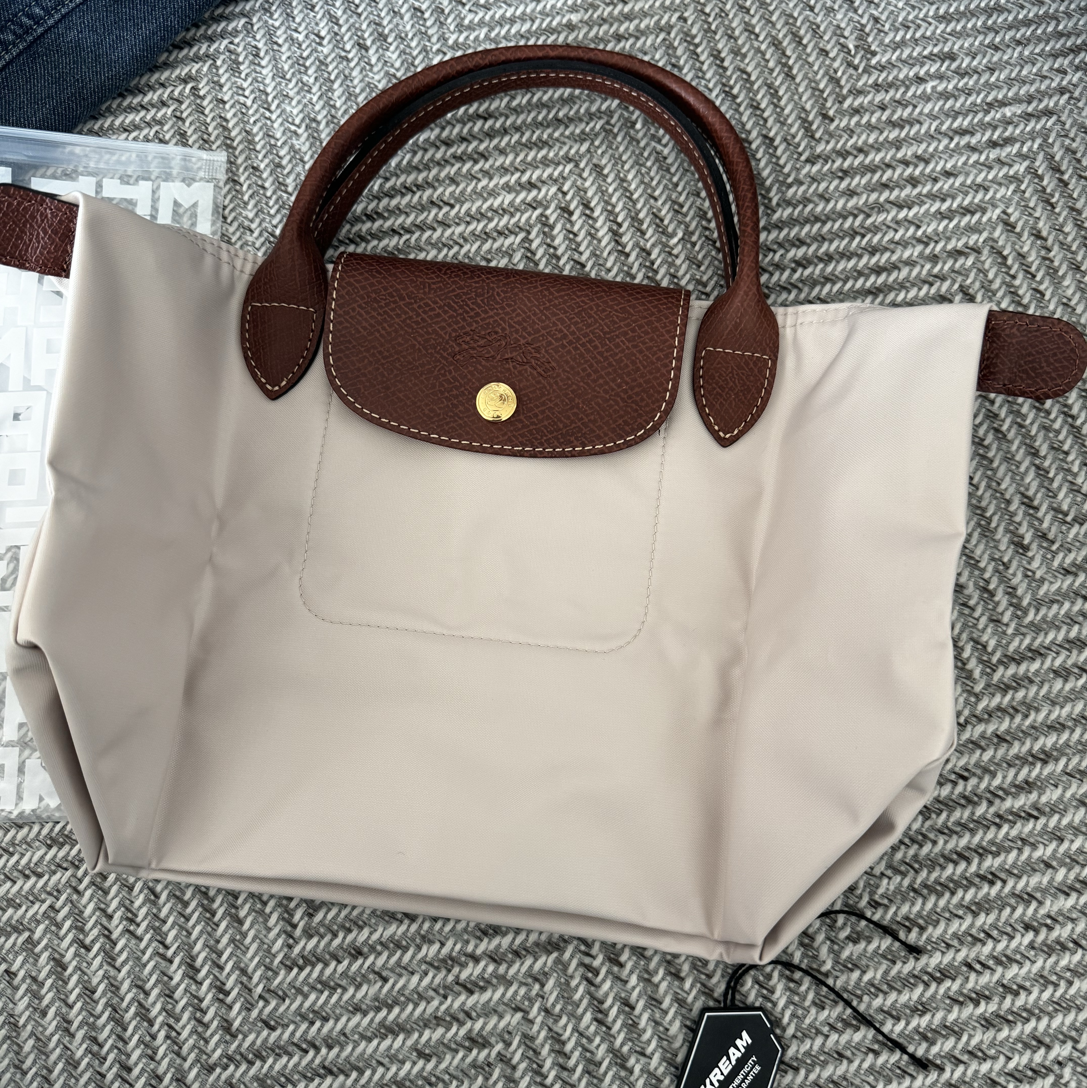 Longchamp Le Pliage Original Handbag S Paper 착용 스타일
