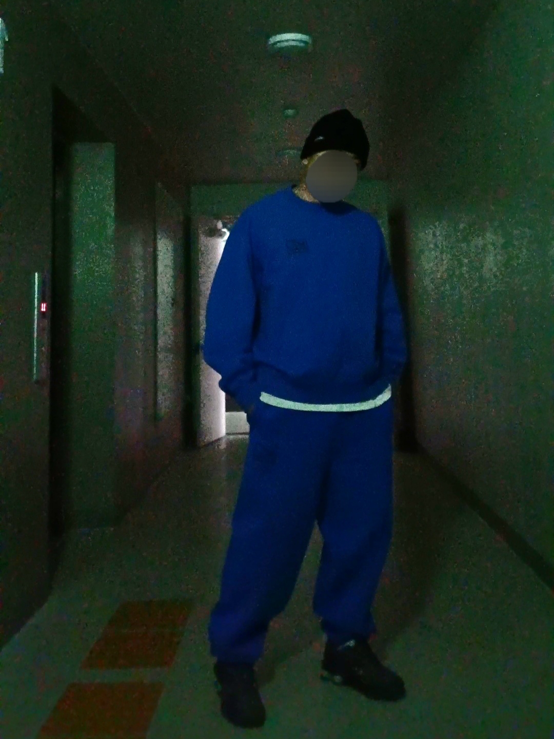 Nike x Stussy NRG Acid Washed Fleece Pants Game Royal (DR4025-480), Nike x Stussy NRG Acid Washed Crewneck Game Royal (DR4024-480) 착용 스타일