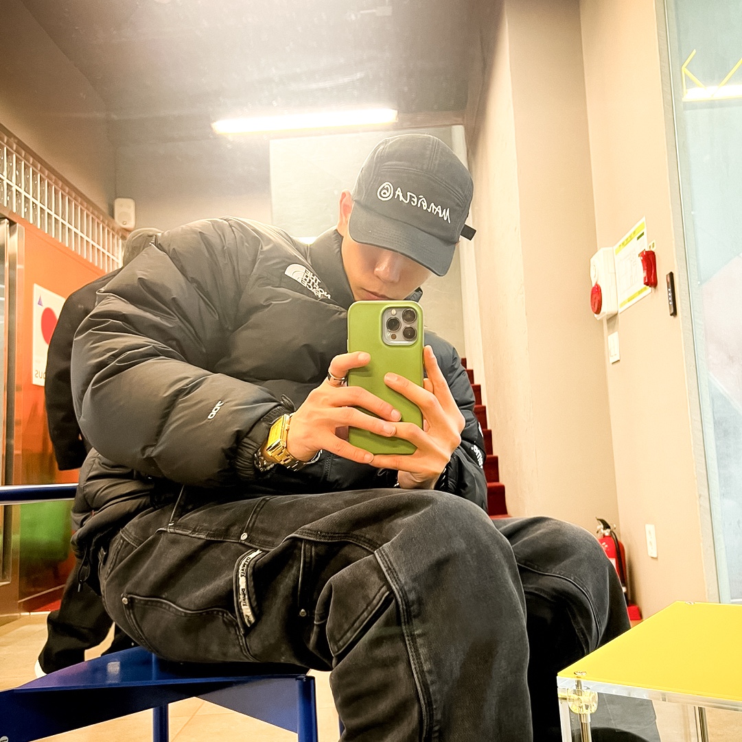 Supreme x The North Face Split Nuptse Jacket Black - 24SS 착용 스타일 - 1
