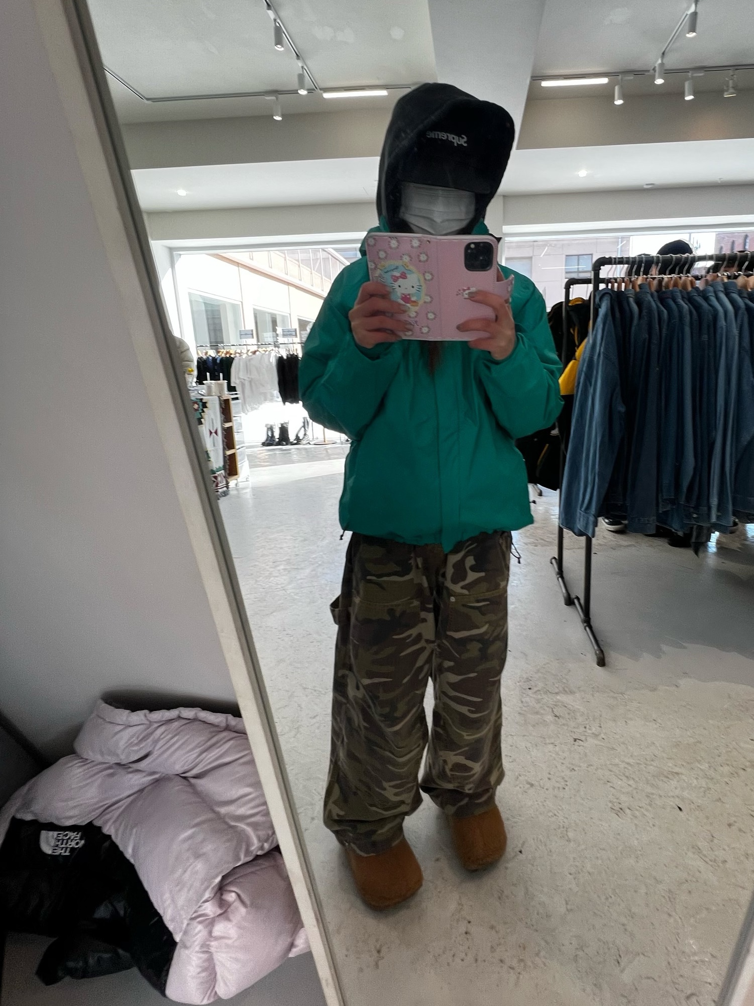 Supreme Waxed Cotton Camp Cap Black - 23FW, (W) The North Face Nuptse Short Jacket Lavender Fog 착용 스타일