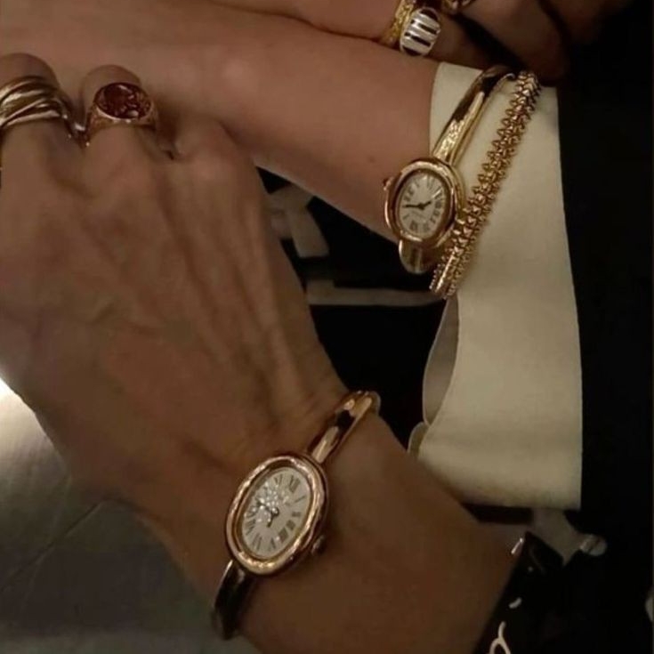 Cartier Baignoire Watch Mini Quartz Pink Gold Size 17 Bracelet 착용 스타일