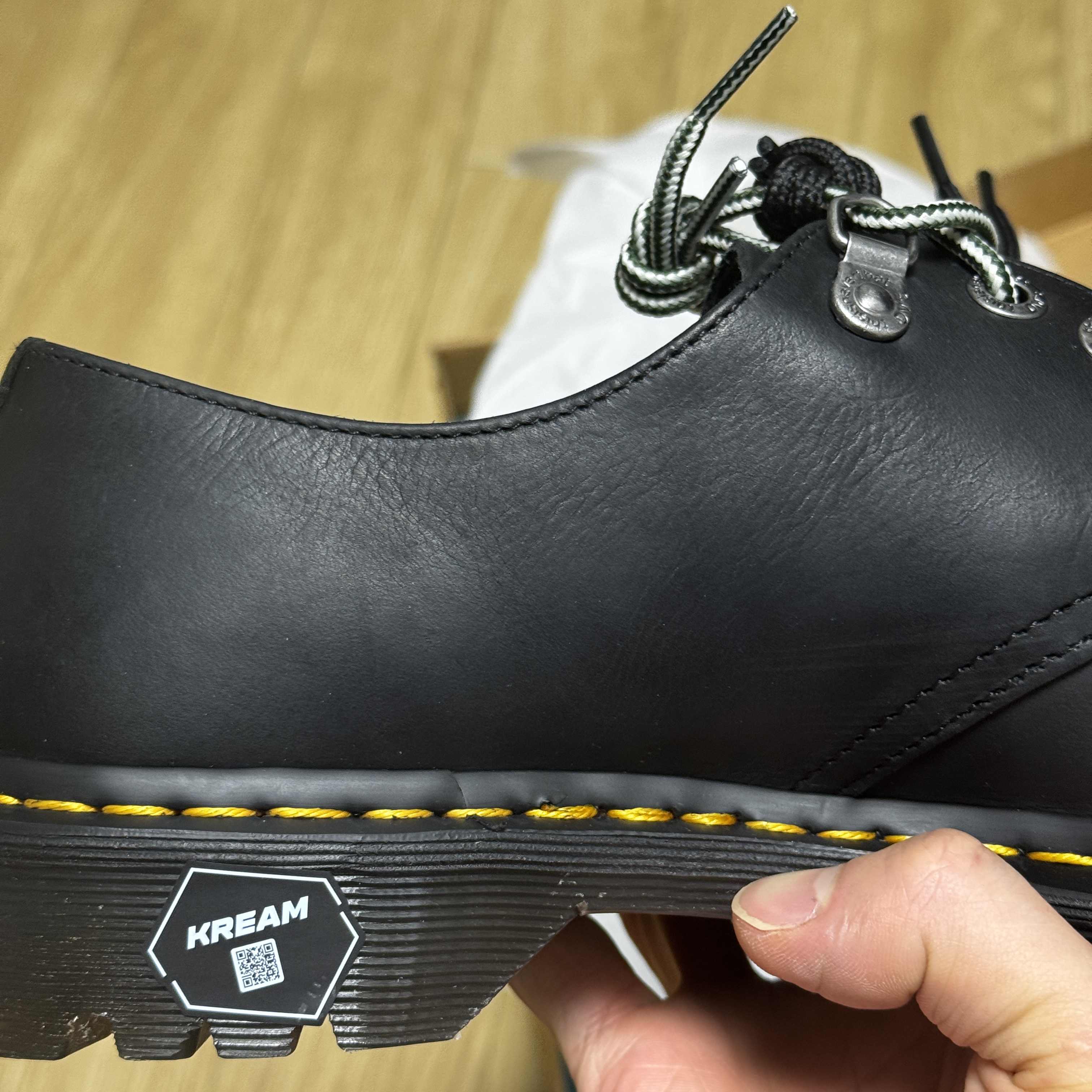 Dr. Martens x Thisisneverthat 1461 Waxed Full Grain Black 착용 스타일 - 8