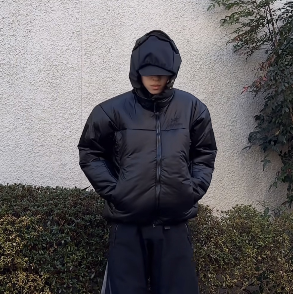 Arc'teryx System A Ogee Insulated Jacket Black 착용 스타일