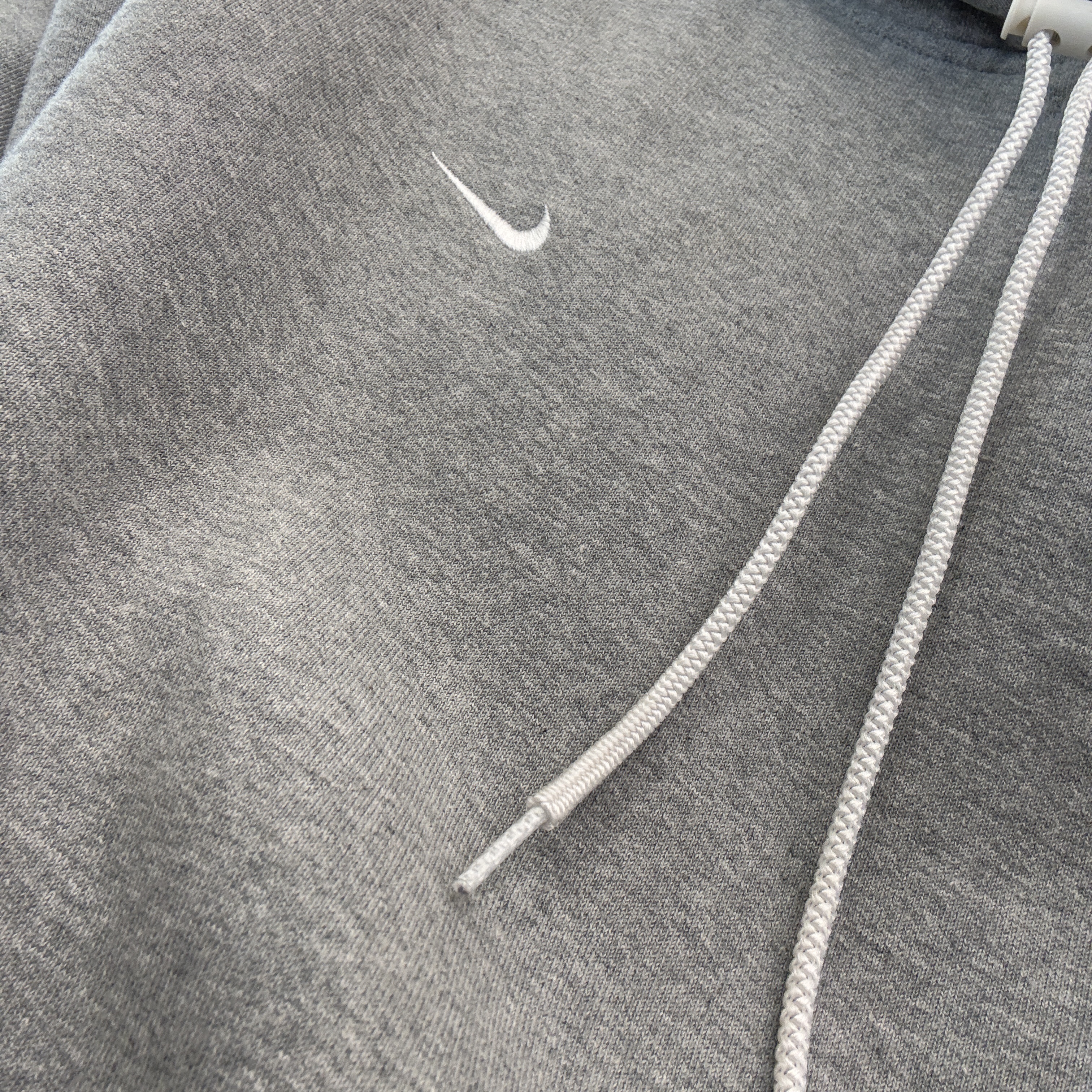 Nike NRG Solo Swoosh Fleece Hoodie Dark Grey Heather - US/EU 착용 스타일
