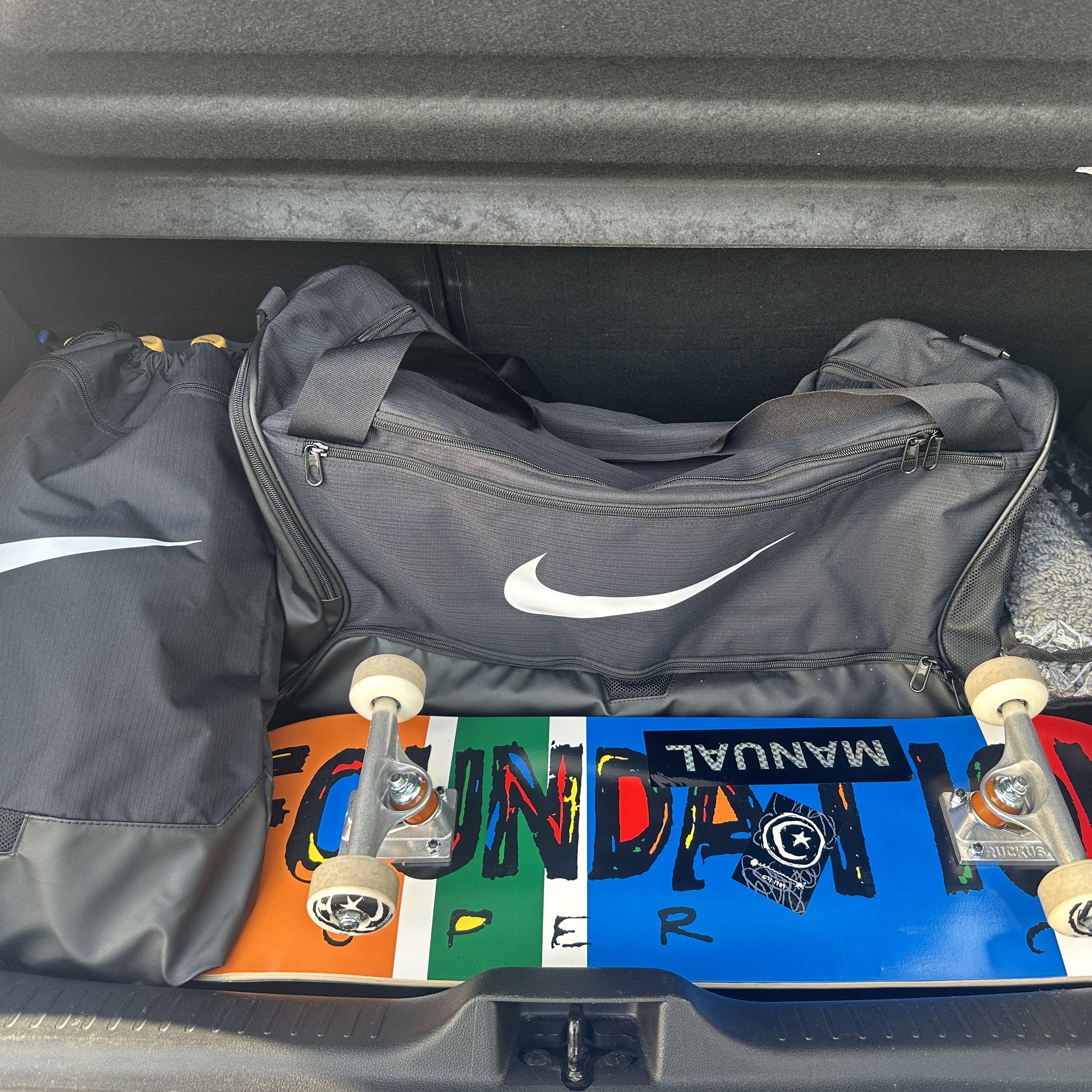 Nike Brasilia 9.5 Training Duffle Bag Medium 60L Black, Nike Brasilia 9.5 Training Gym Sack 18L Black 착용 스타일