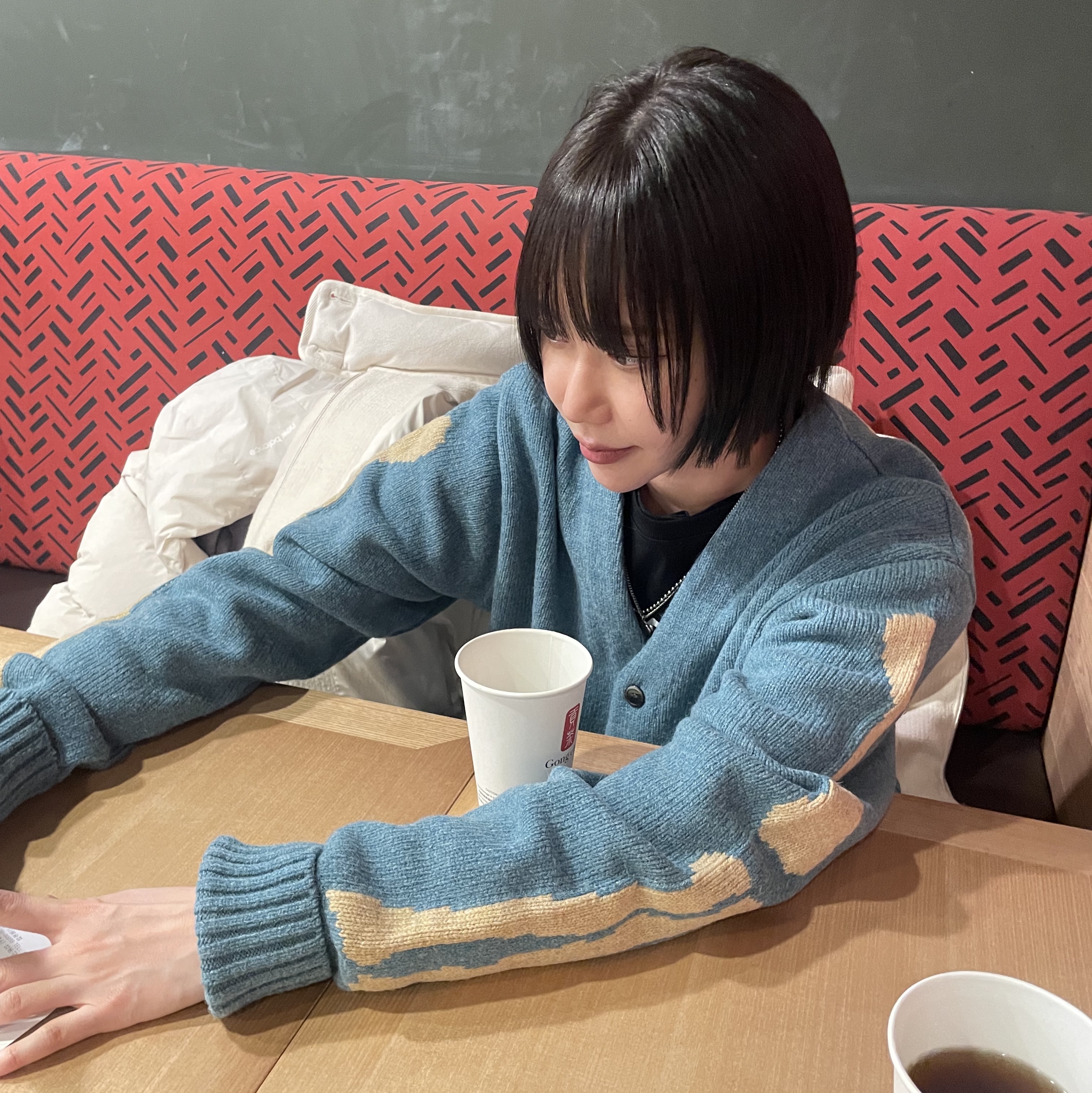 Kapital 5G Wool Bone Short Cardigan Saxophone 착용 스타일 - 1