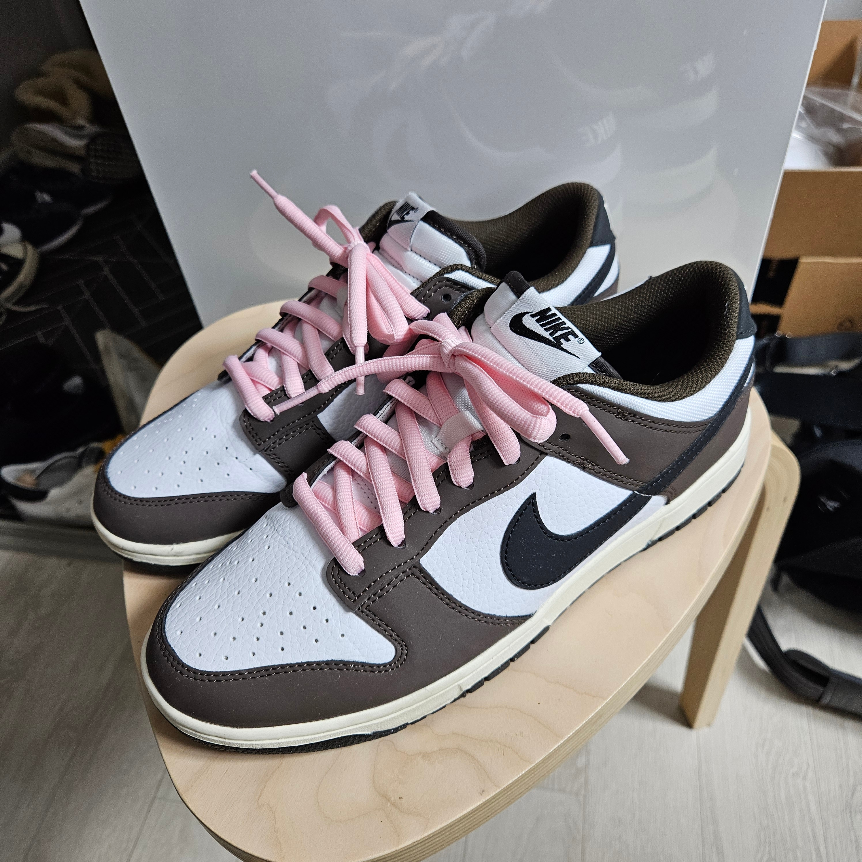 Nike Dunk Low Retro Next Nature Baroque Brown White 착용 스타일