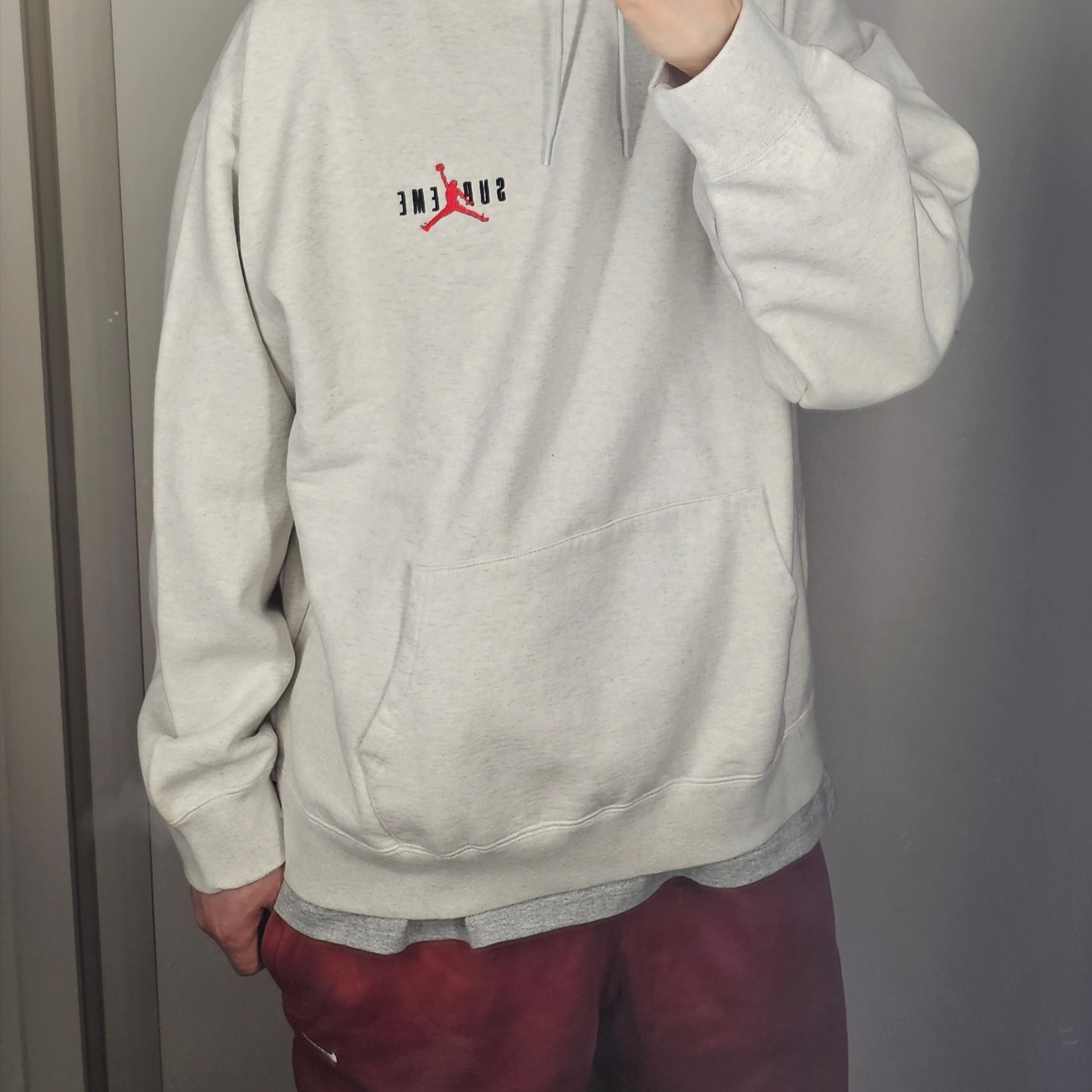 Supreme x Jordan Hooded Sweatshirt Ash Grey - 24FW, Nike NRG Solo Swoosh Fleece Pants Cedar - US/EU 착용 스타일