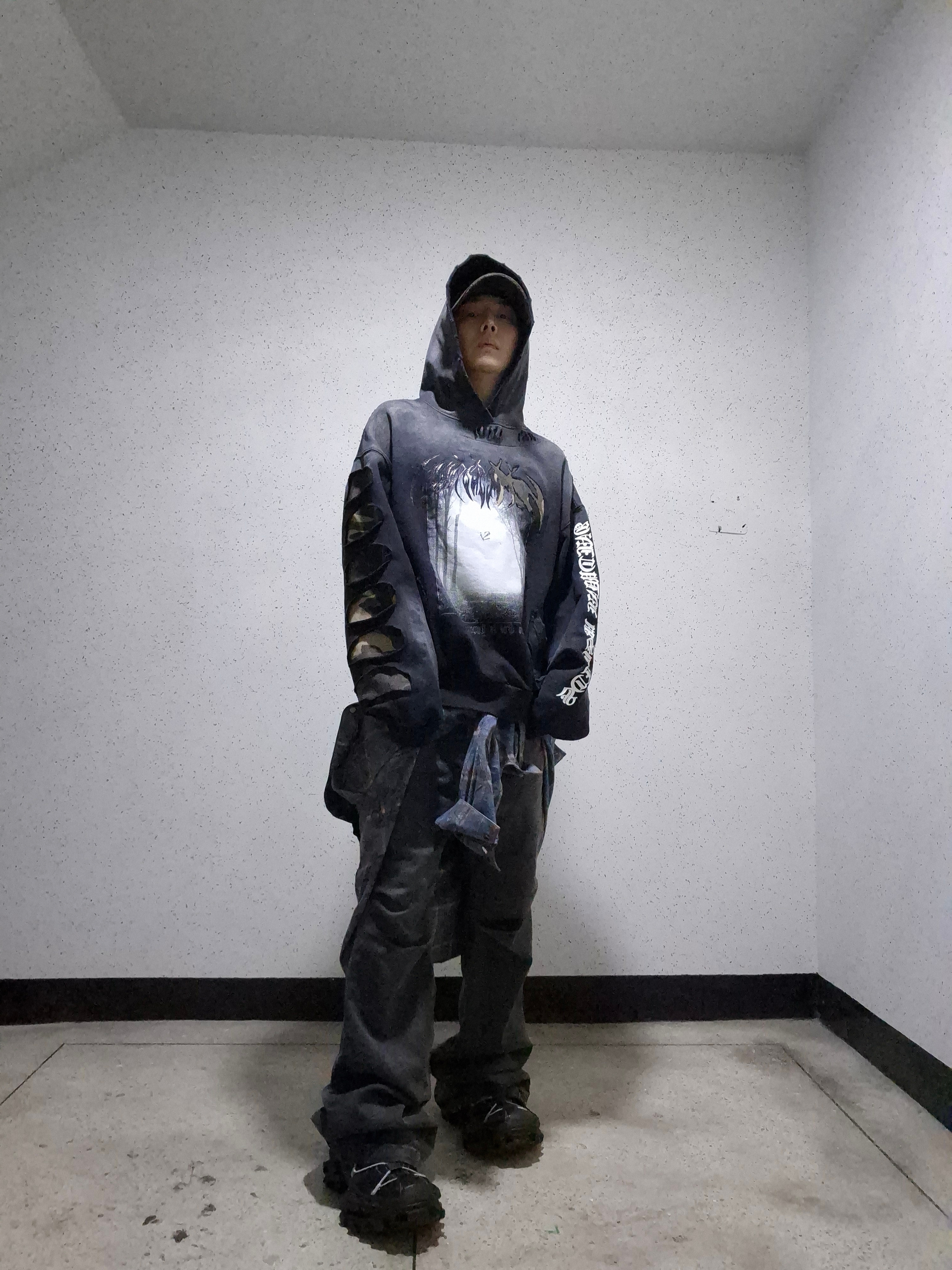 Balenciaga Hike Sneaker Black, VENDORS Full DU$K Flared Pants Gray 착용 스타일 - 2