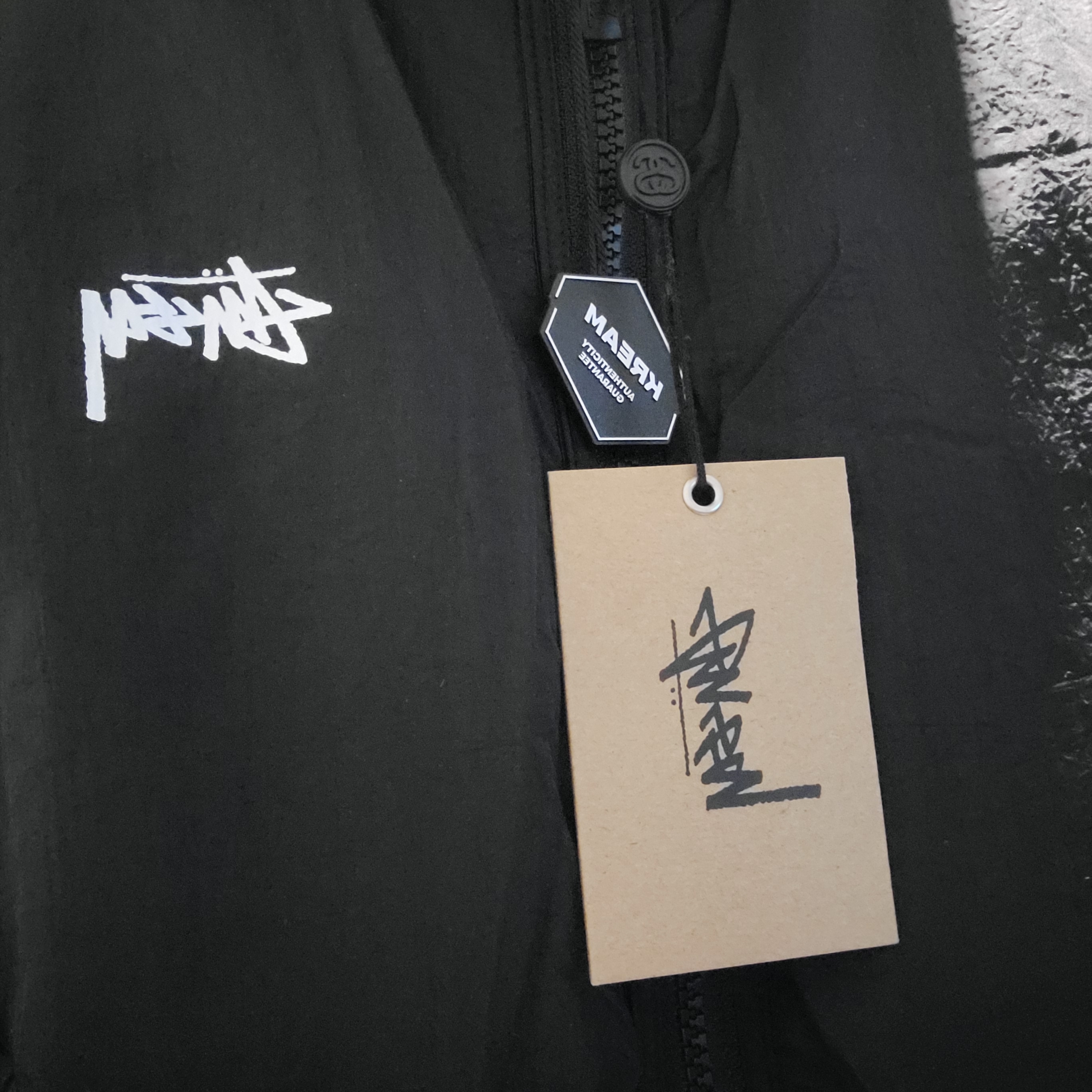 Stussy Sherpa Reversible Jacket Beige 착용 스타일 - 2