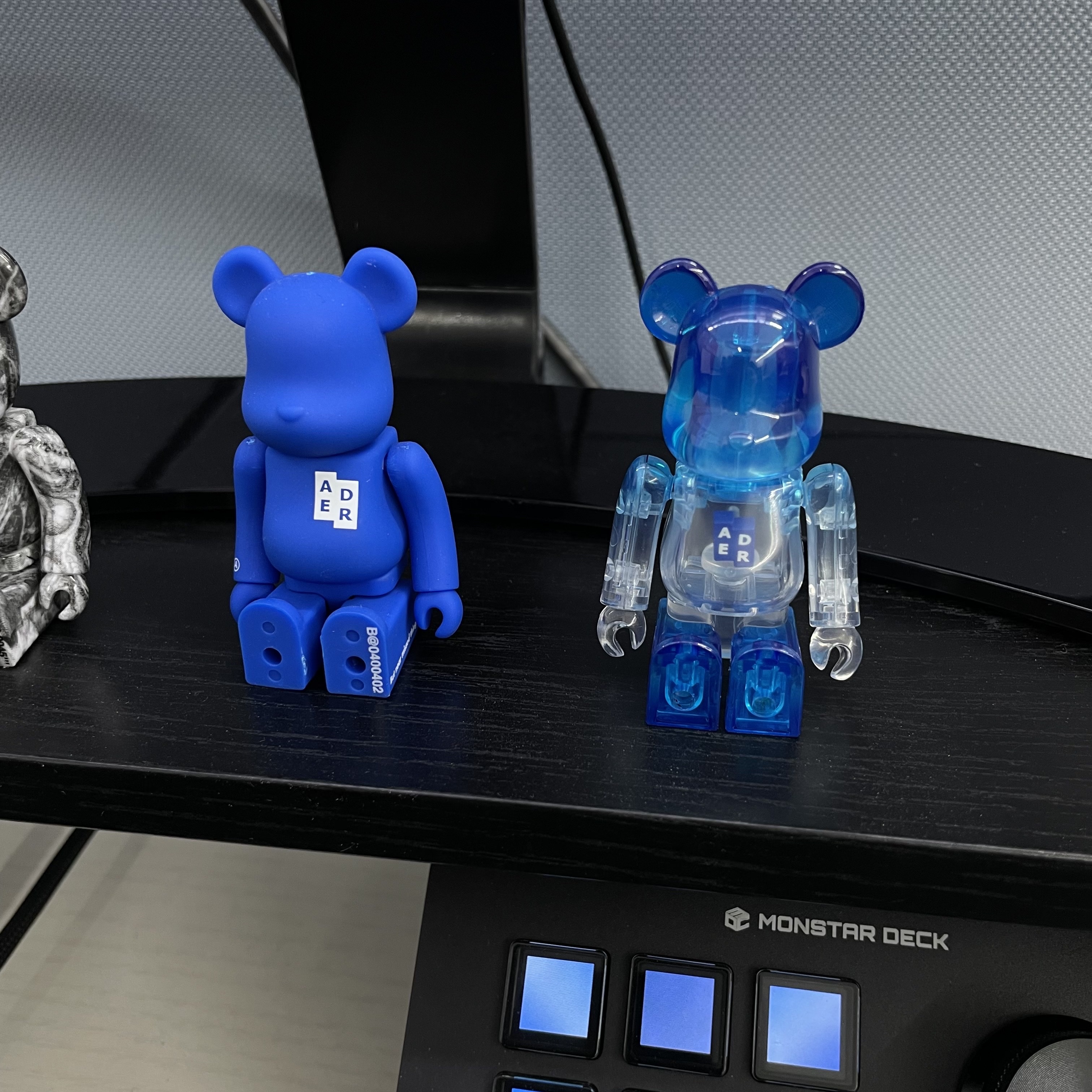 Bearbrick x Ader Error 100% 착용 스타일