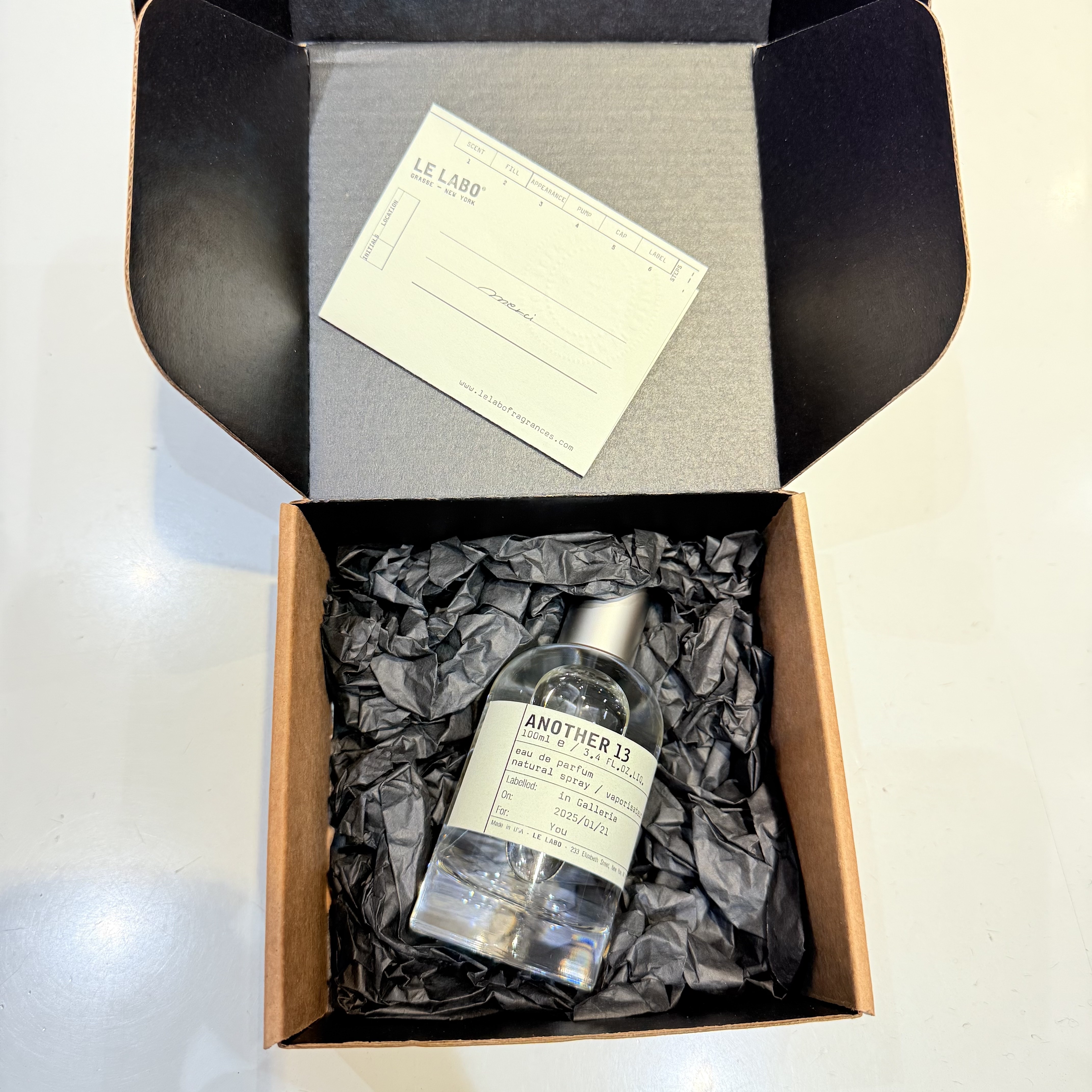 Le Labo Another 13 Eau De Parfum 100ml 착용 스타일 - 2