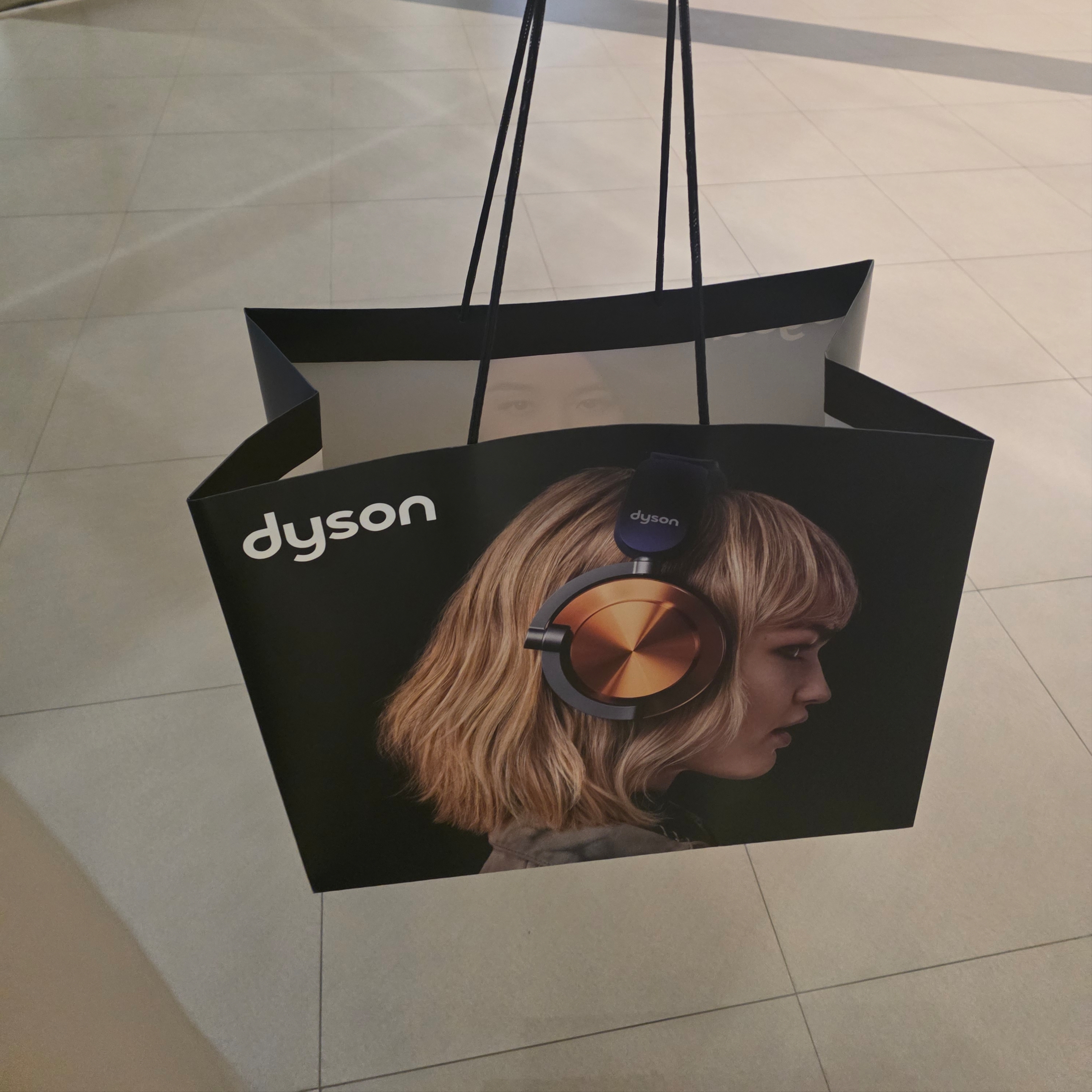 Dyson Airwrap i.d. Multi Styler and Dryer Vinca Blue Topaz (Korean Ver.) 착용 스타일 - 2