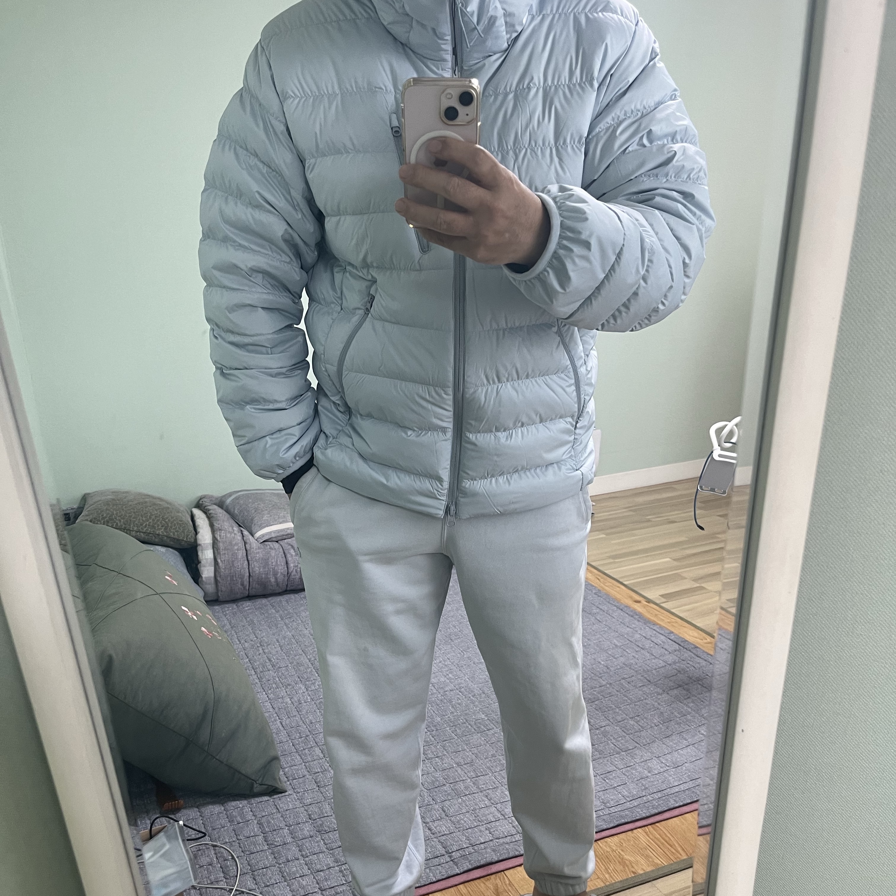 Musinsa Standard City Leisure Hooded Light Down Jacket Cloudy Blue 착용 스타일