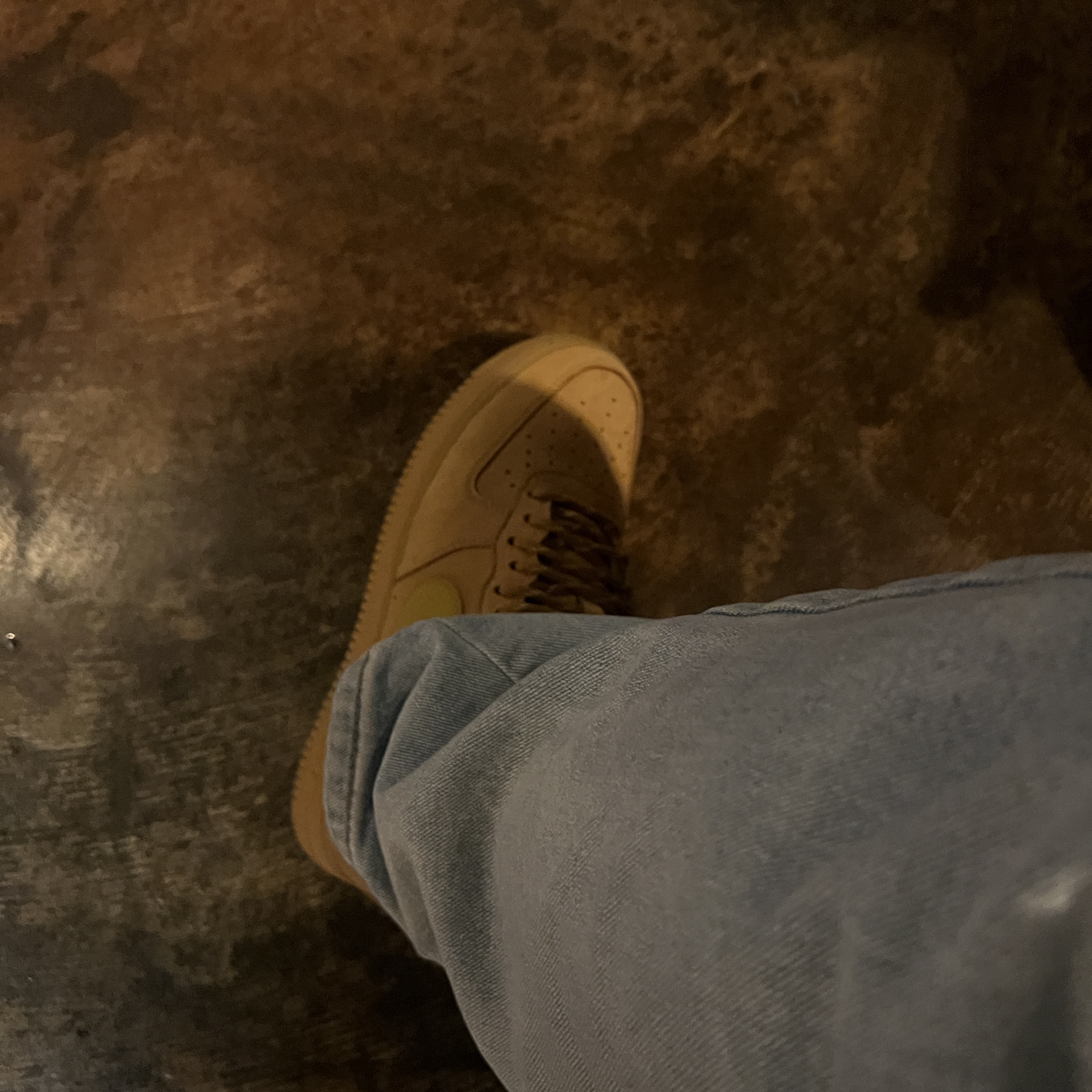 Nike Air Force 1 '07 WB Flax 착용 스타일
