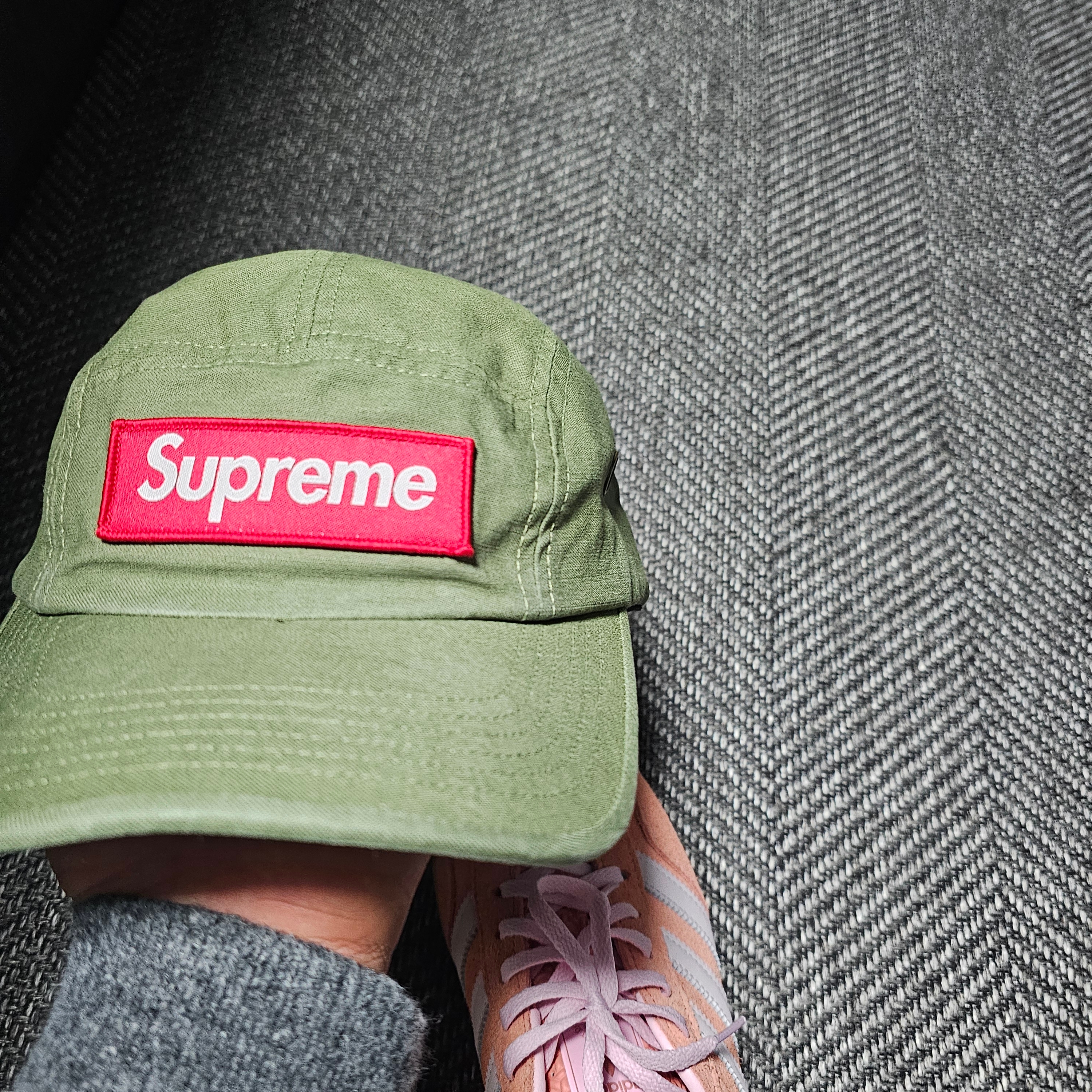 Supreme Military Camp Cap Olive - 24FW 착용 스타일