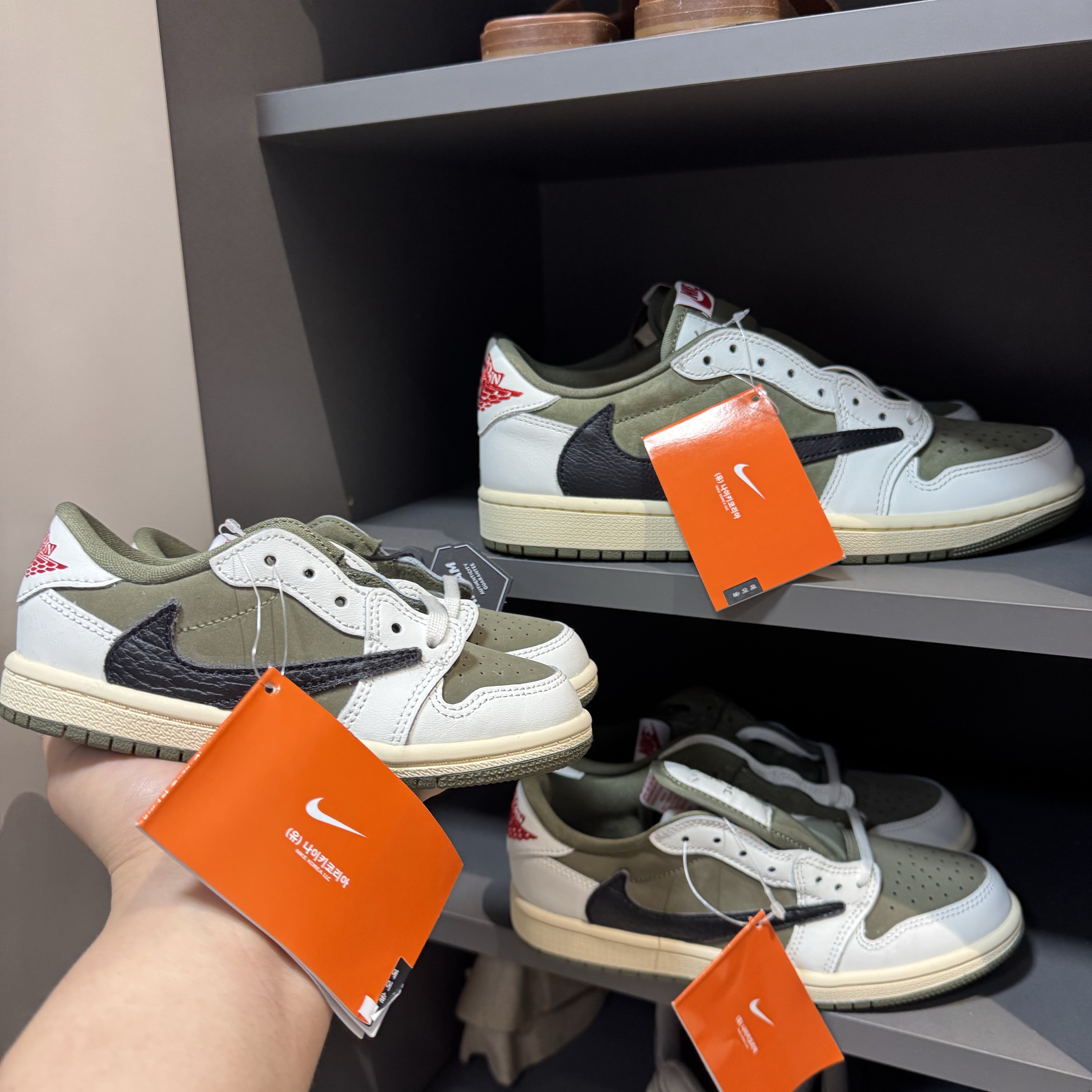 Jordan 1 x Travis Scott Retro Low OG SP Reverse Olive, (PS) Jordan 1 x Travis Scott Retro Low OG SP Reverse Olive 착용 스타일