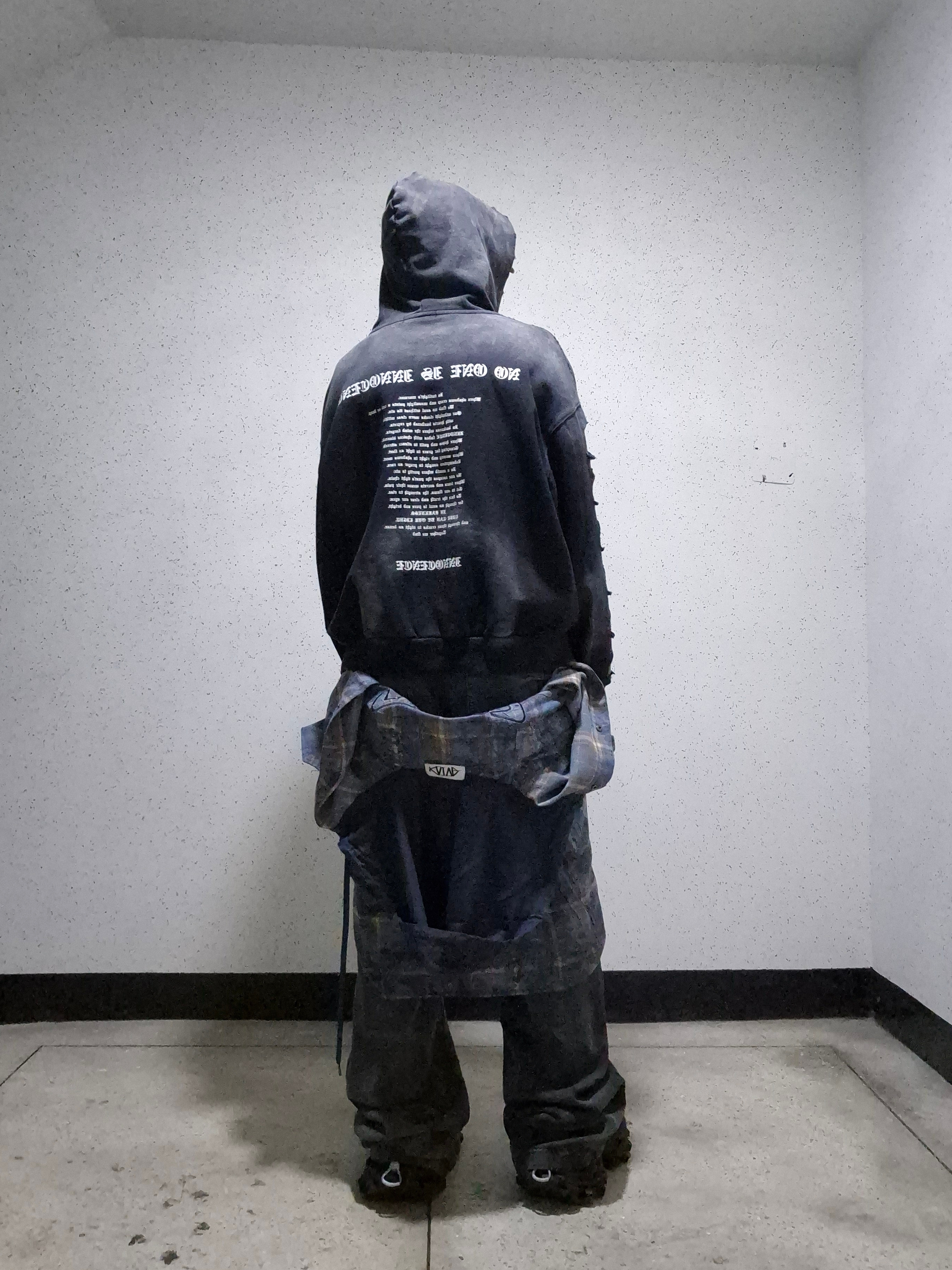 Balenciaga Hike Sneaker Black, VENDORS Full DU$K Flared Pants Gray 착용 스타일 - 5