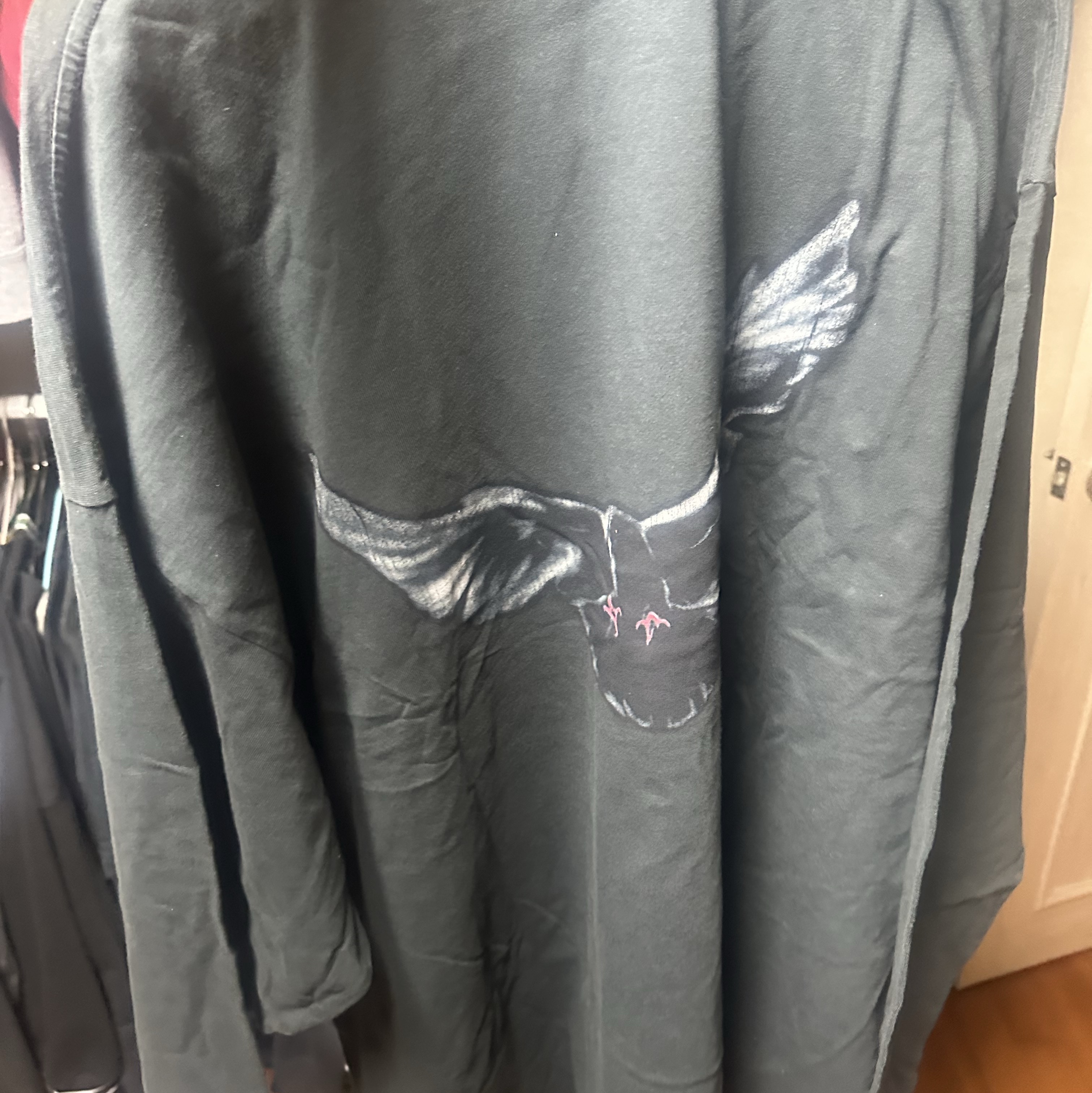 Yeezy Gap Engineered By Balenciaga Dove Long Sleeve T-Shirt Black 착용 스타일