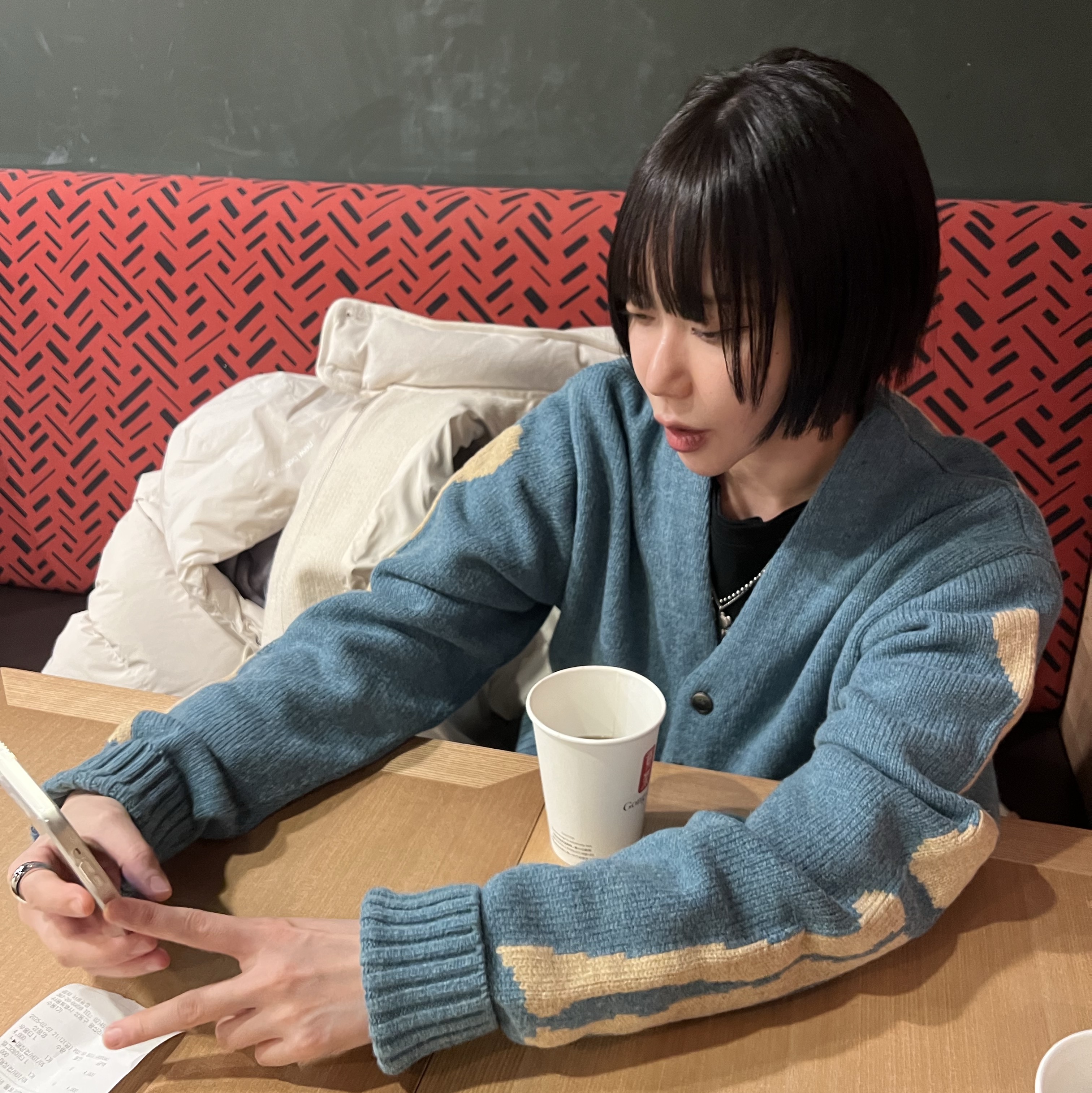 Kapital 5G Wool Bone Short Cardigan Saxophone 착용 스타일 - 2