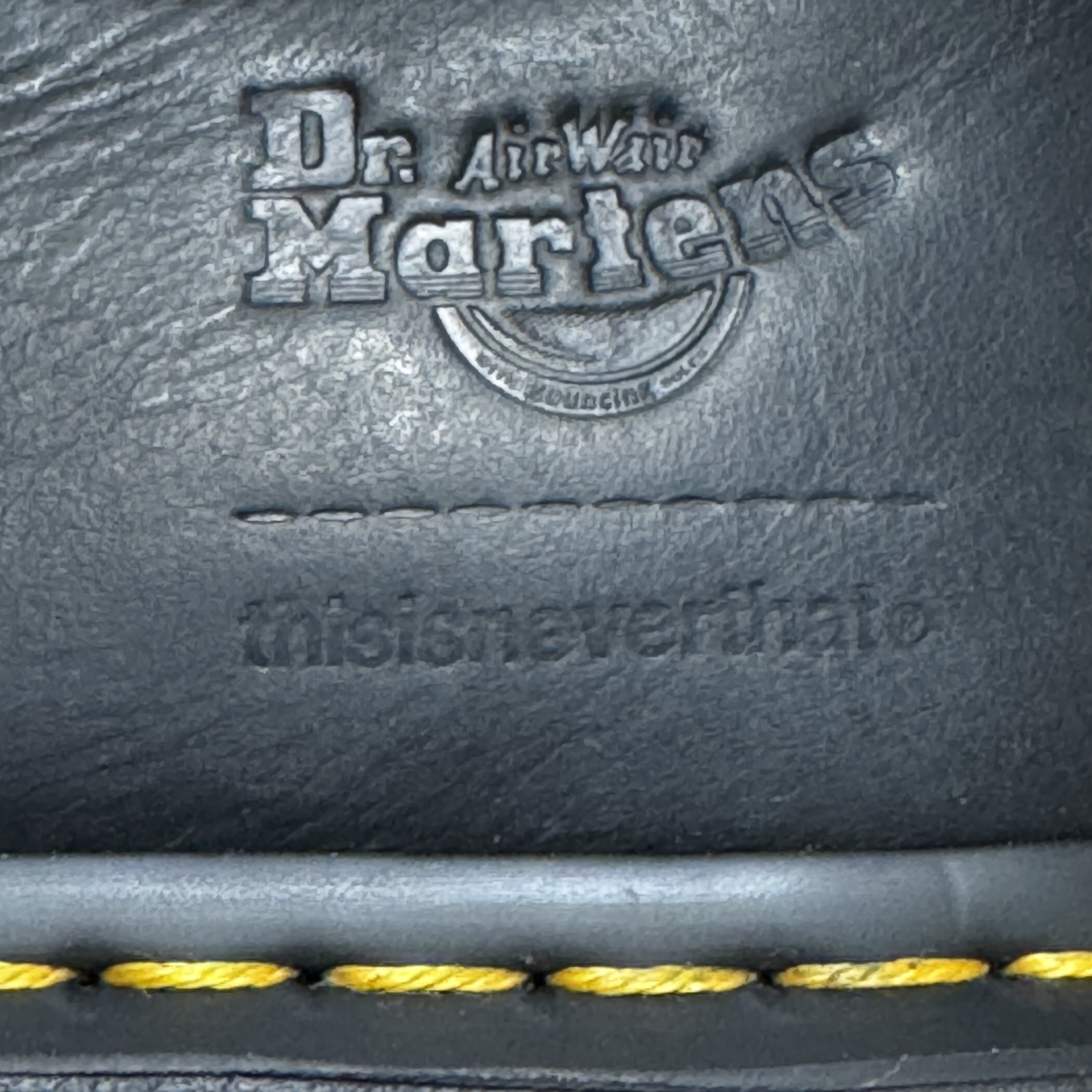 Dr. Martens x Thisisneverthat 1461 Waxed Full Grain Black 착용 스타일 - 7