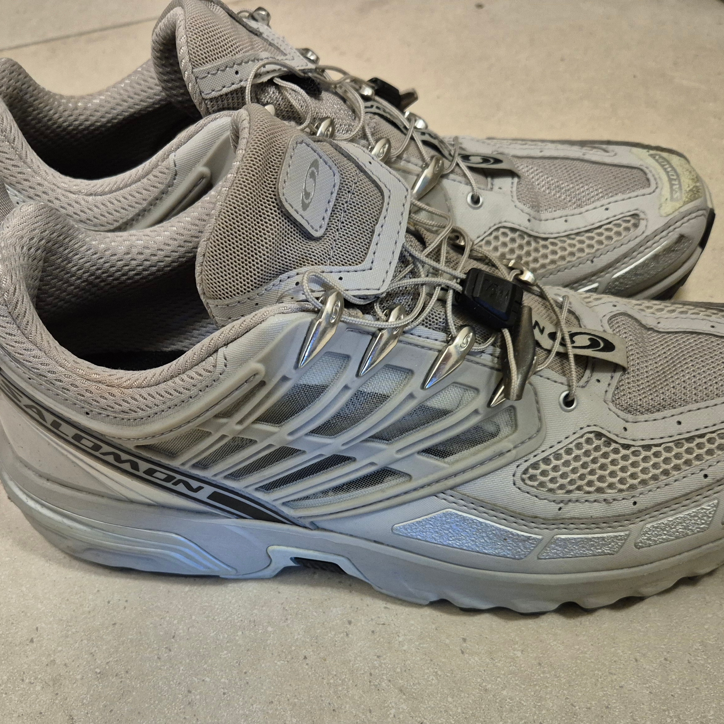 Salomon ACS Pro Metal Ghost 착용 스타일