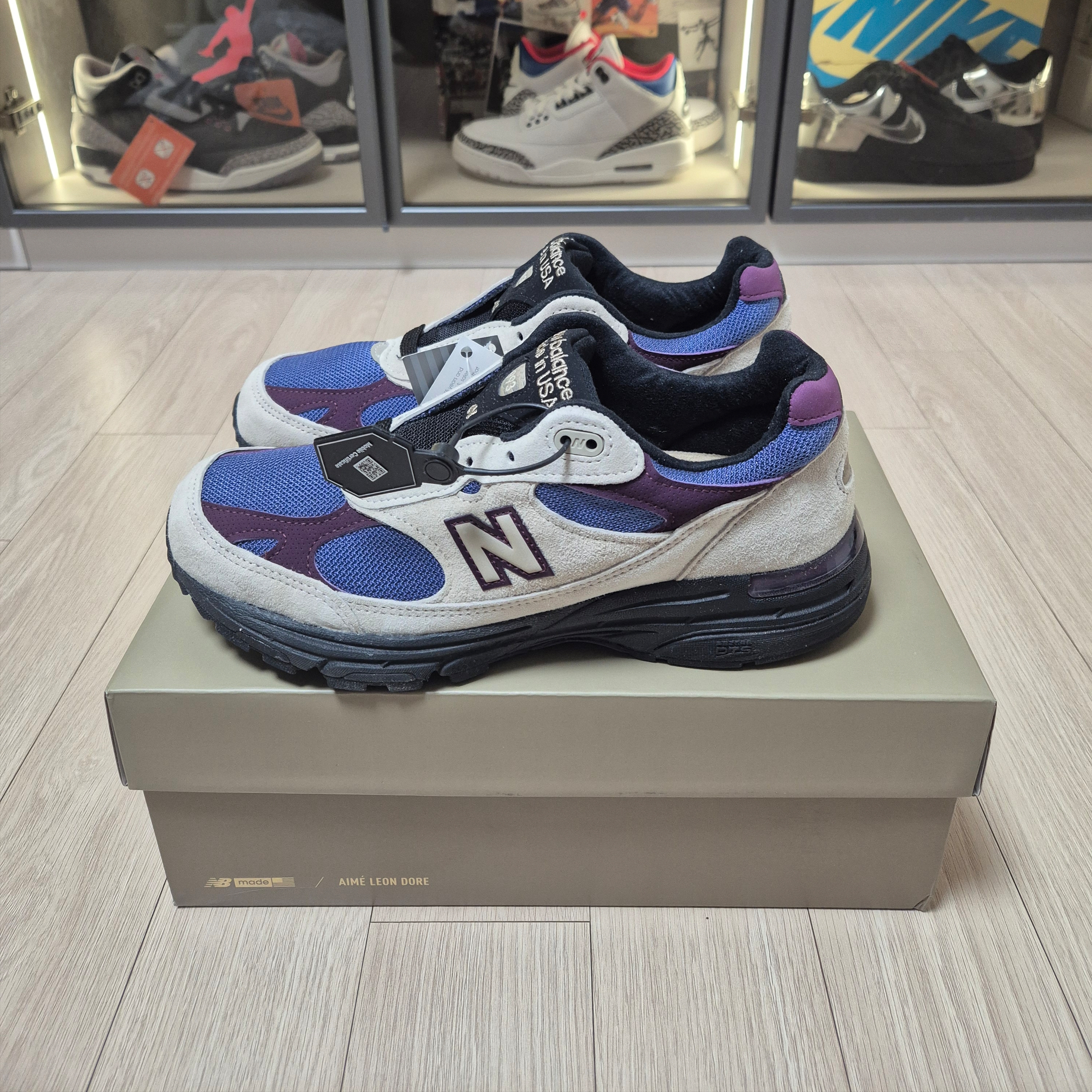 (W) New Balance x Aime Leon Dore 993 Made in USA Taupe 착용 스타일 - 3