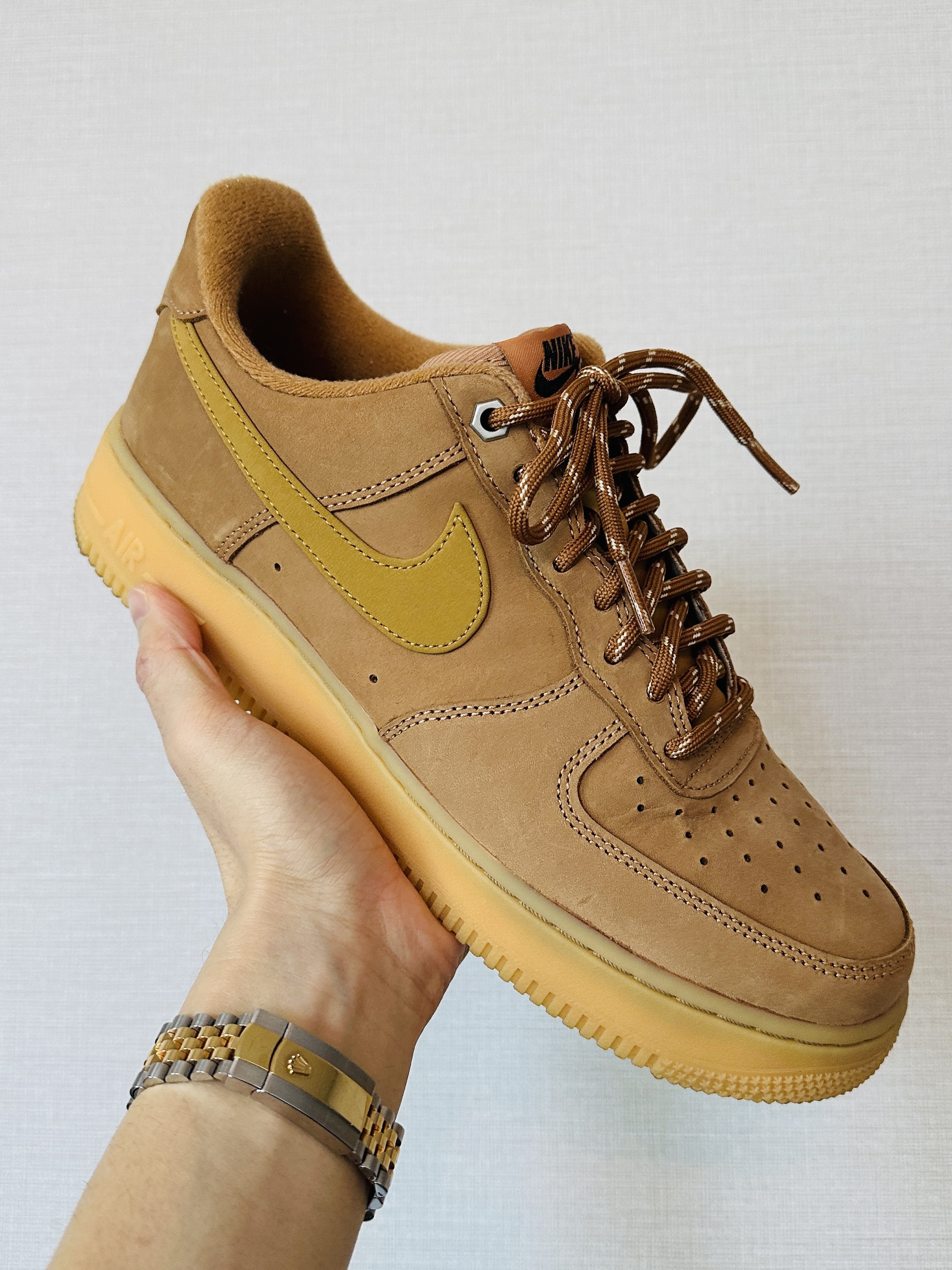 Nike Air Force 1 '07 WB Flax 착용 스타일